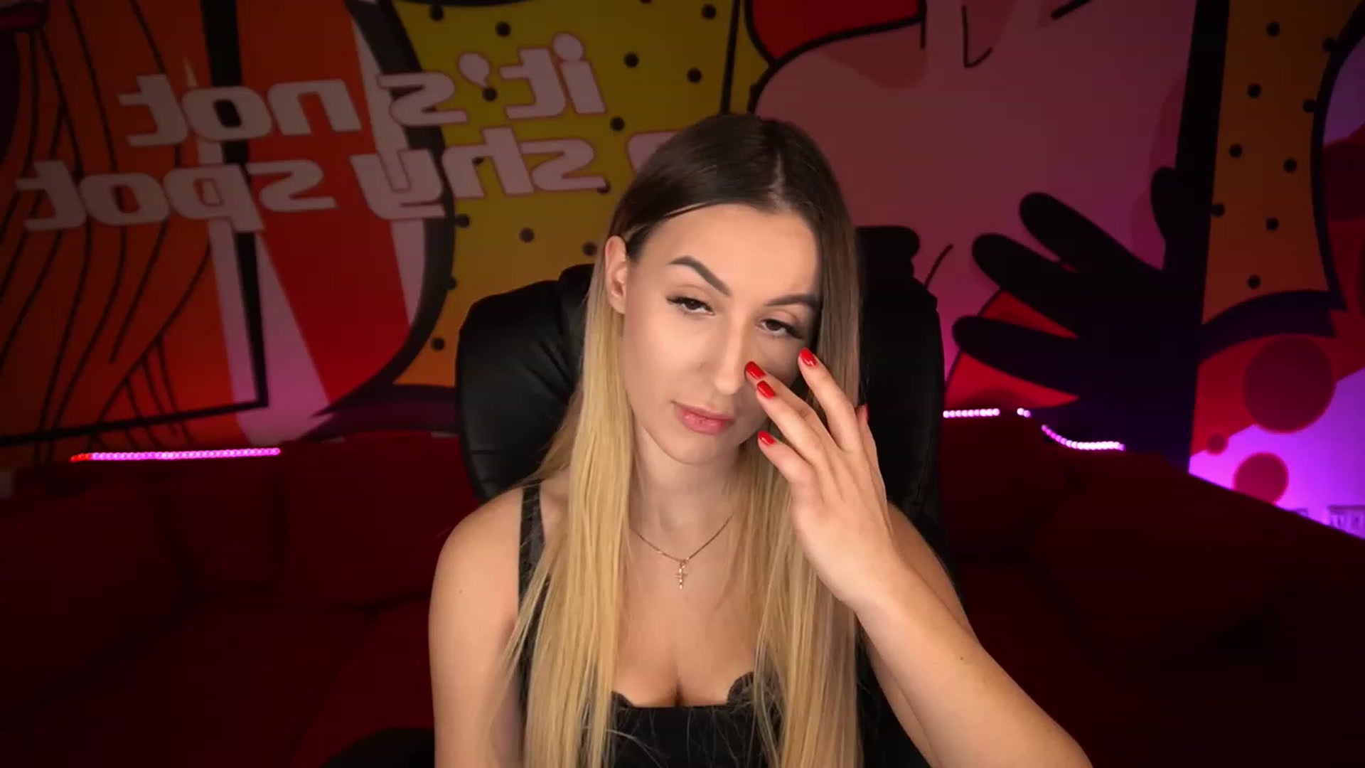 Gallery image thumbnail from LiaBrazzer's myfreecams stream on, 01/25/2023, 13:18 image 7 of 20