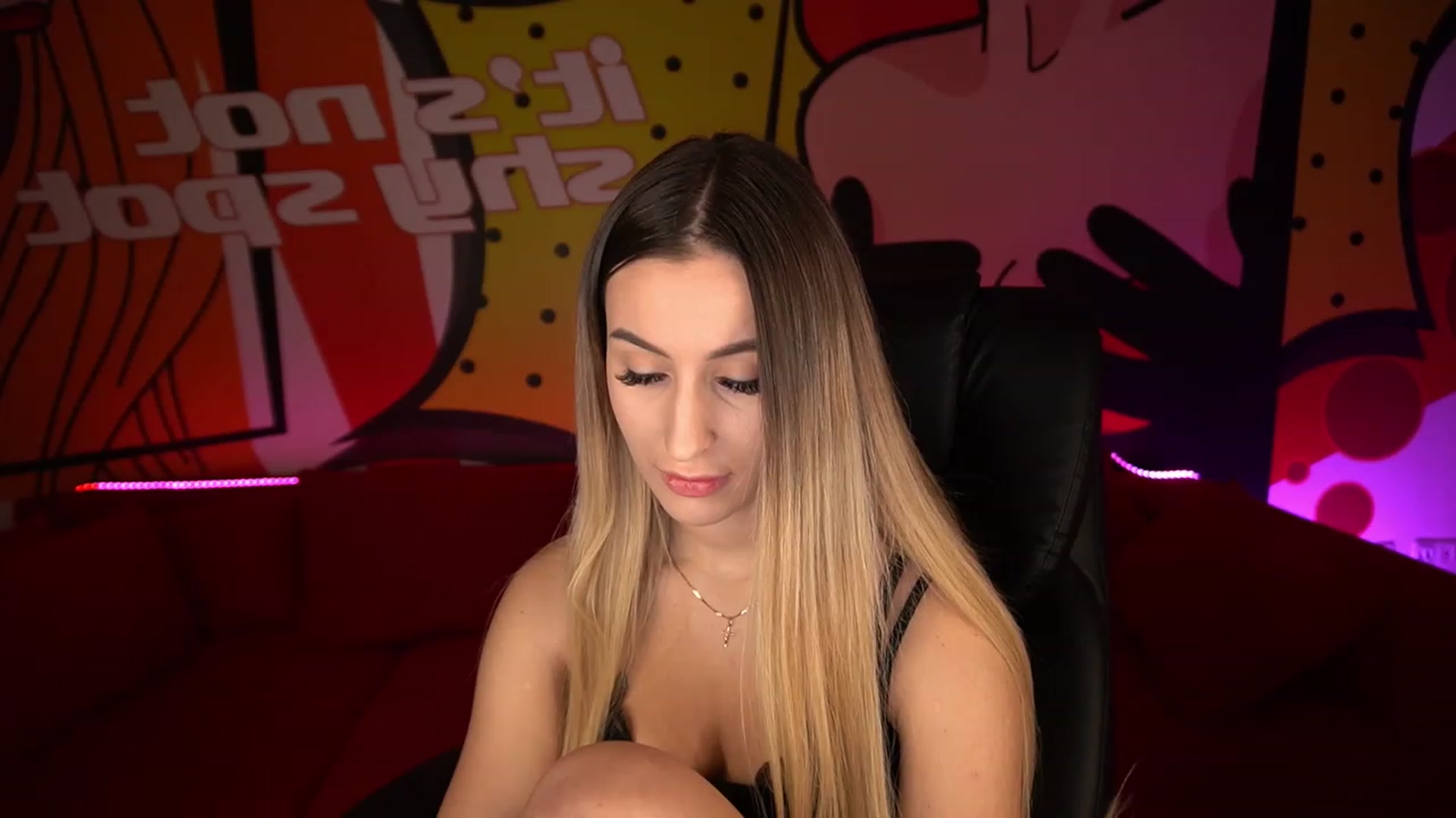 Gallery image thumbnail from LiaBrazzer's myfreecams stream on, 01/25/2023, 13:18 image 9 of 20