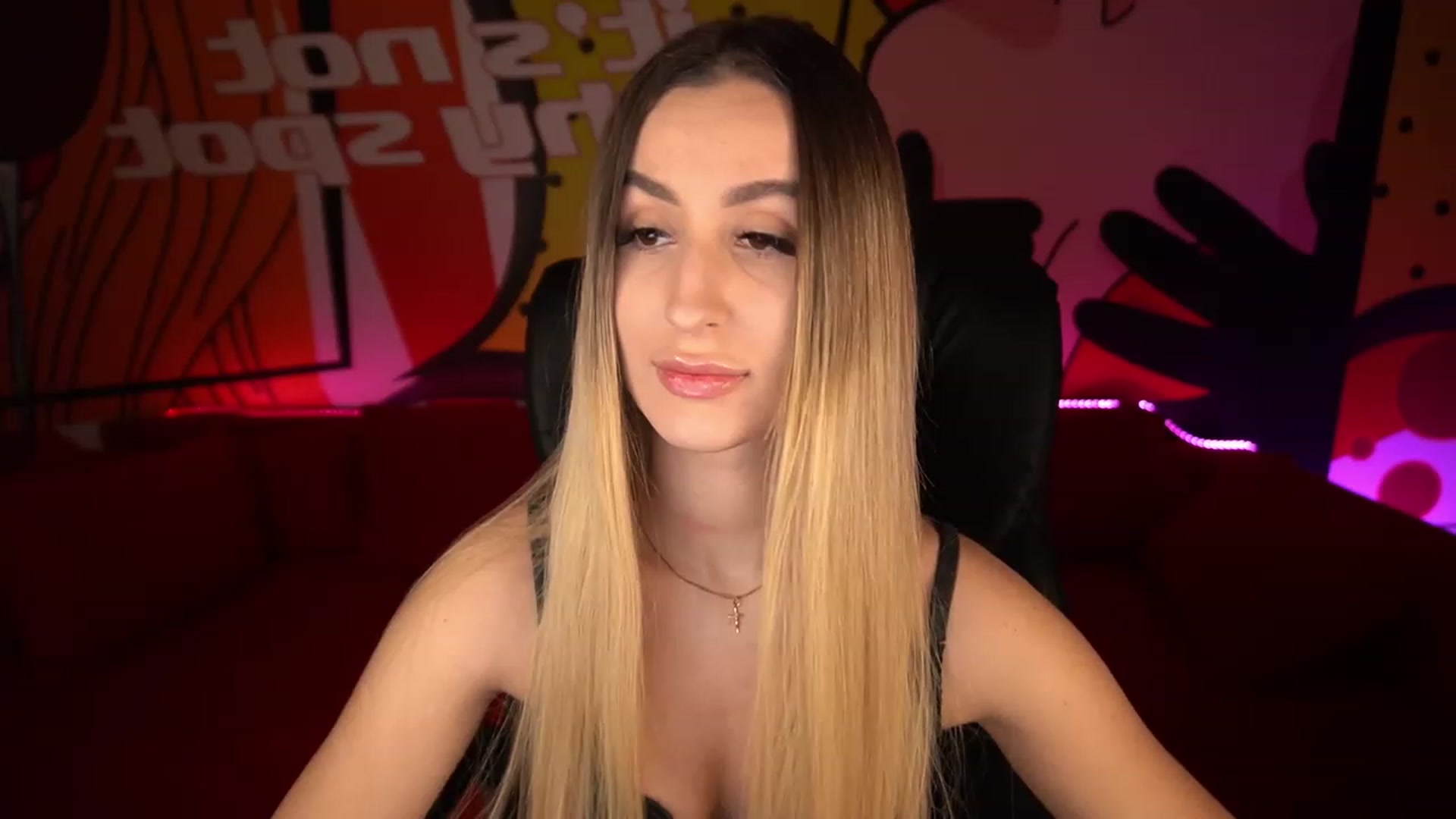 Gallery image thumbnail from LiaBrazzer's myfreecams stream on, 01/25/2023, 18:37 image 4 of 20