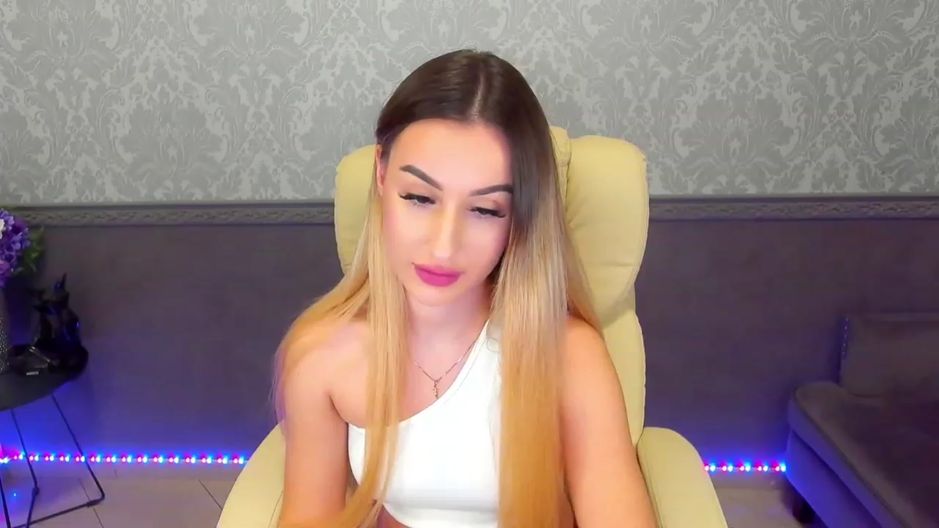 Gallery image thumbnail from LiaBrazzer's myfreecams stream on, 01/27/2023, 14:57 image 7 of 20