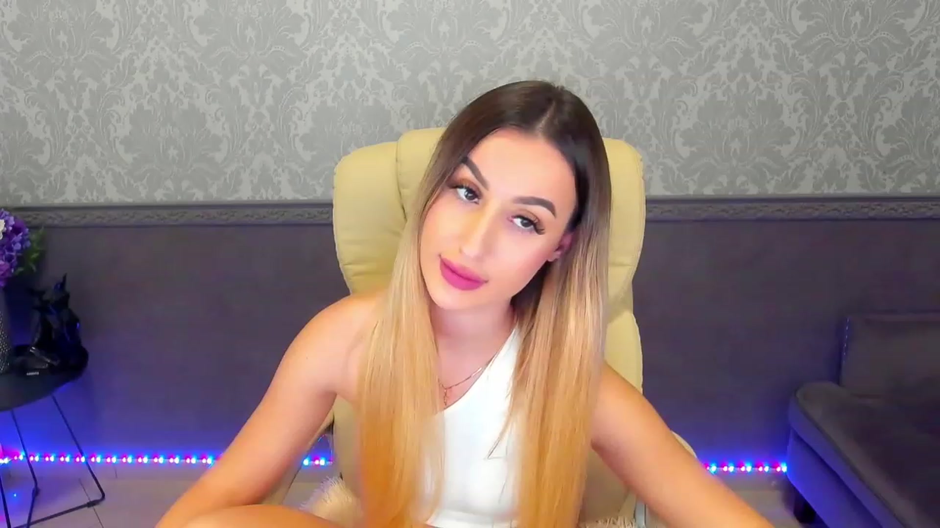 Gallery image thumbnail from LiaBrazzer's myfreecams stream on, 01/27/2023, 14:57 image 14 of 20