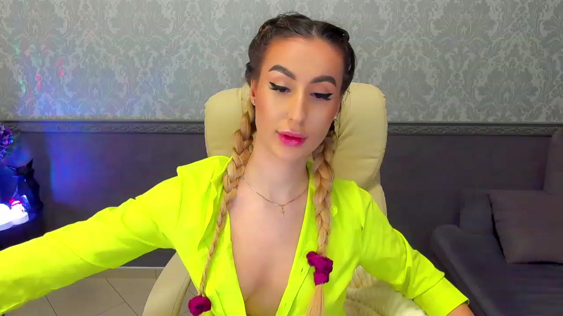 Gallery image thumbnail from LiaBrazzer's myfreecams stream on, 01/29/2023, 10:29 image 3 of 20