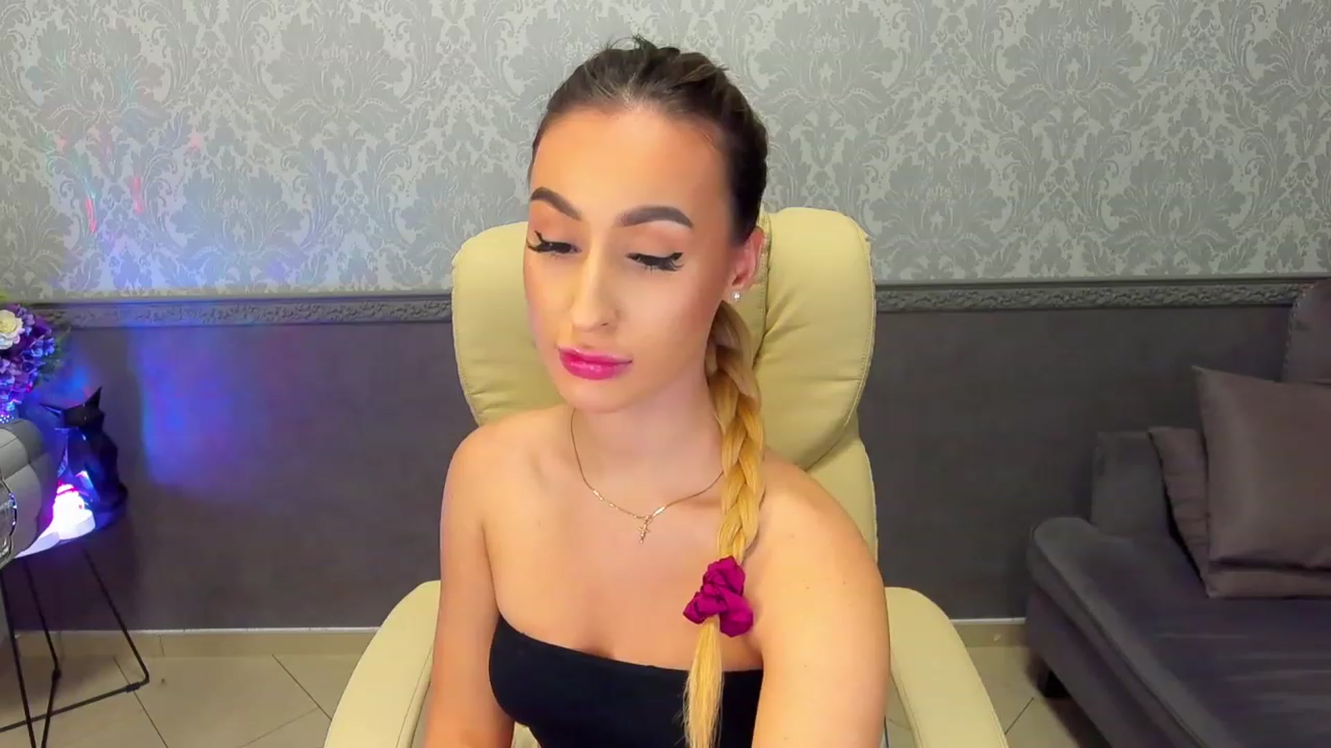 Gallery image thumbnail from LiaBrazzer's myfreecams stream on, 01/29/2023, 17:37 image 19 of 20