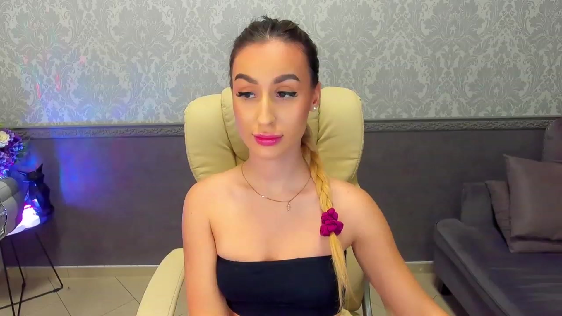 Gallery image thumbnail from LiaBrazzer's myfreecams stream on, 01/29/2023, 17:37 image 18 of 20