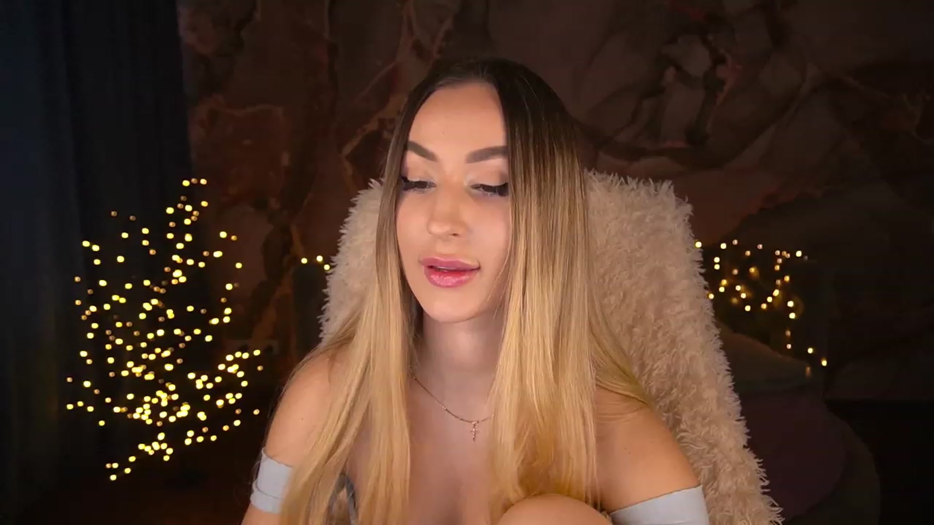 Gallery image thumbnail from LiaBrazzer's myfreecams stream on, 02/04/2023, 11:09 image 14 of 20