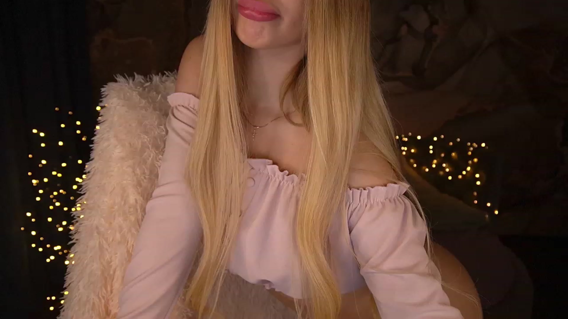 Gallery image thumbnail from LiaBrazzer's myfreecams stream on, 02/04/2023, 16:10 image 19 of 20