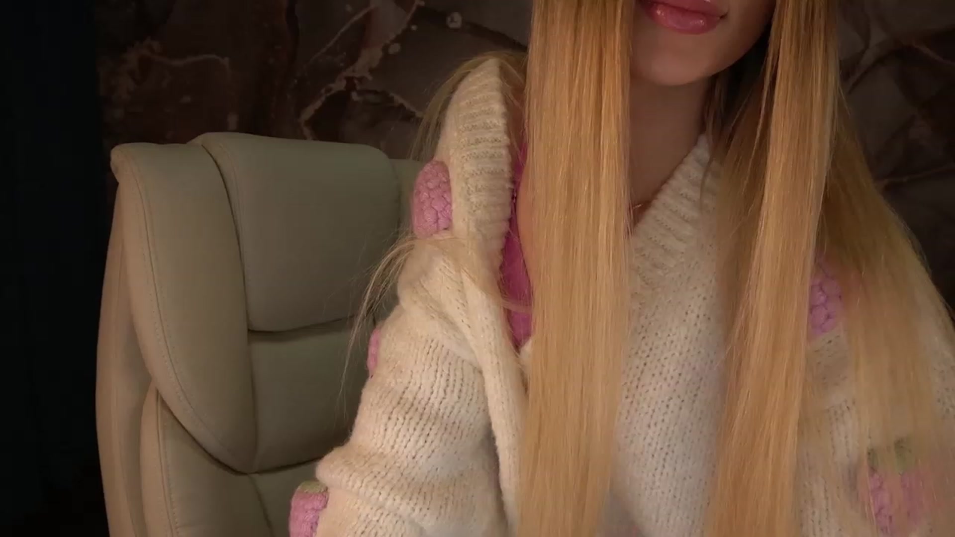Gallery image thumbnail from LiaBrazzer's myfreecams stream on, 02/05/2023, 17:53 image 2 of 20