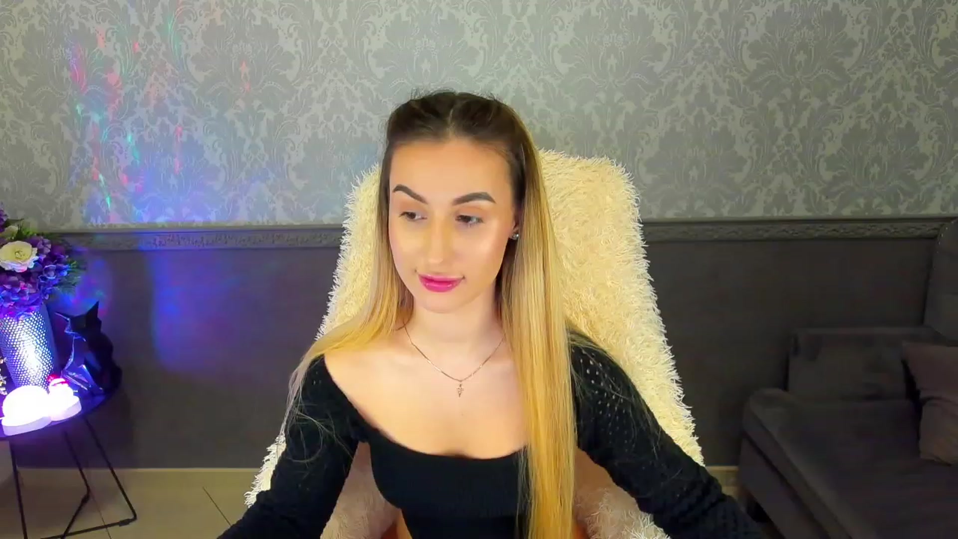 Gallery image thumbnail from LiaBrazzer's myfreecams stream on, 02/06/2023, 15:13 image 5 of 20
