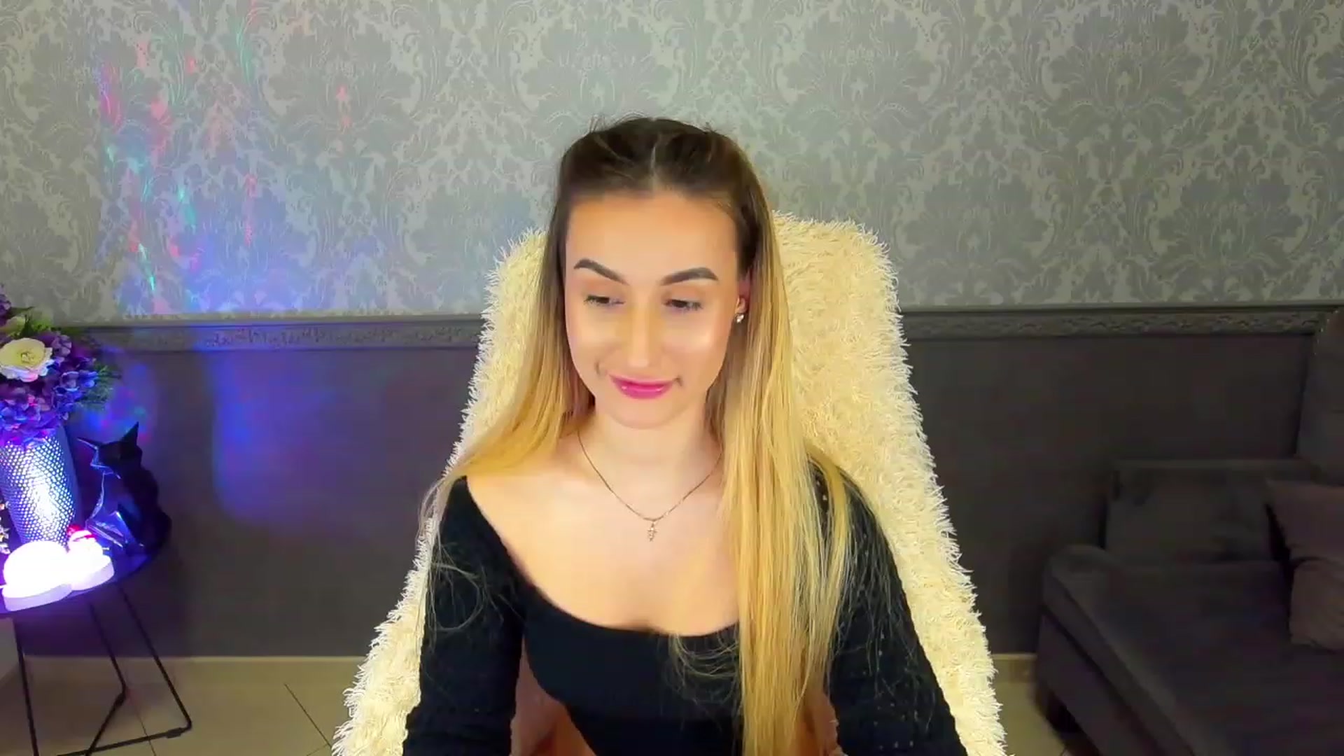 Gallery image thumbnail from LiaBrazzer's myfreecams stream on, 02/06/2023, 15:13 image 4 of 20