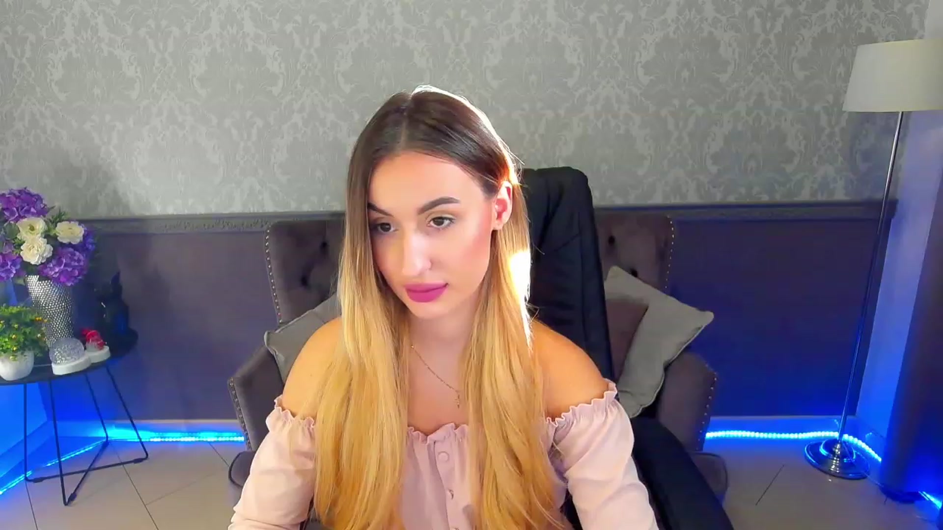 Gallery image thumbnail from LiaBrazzer's myfreecams stream on, 02/11/2023, 12:48 image 9 of 20