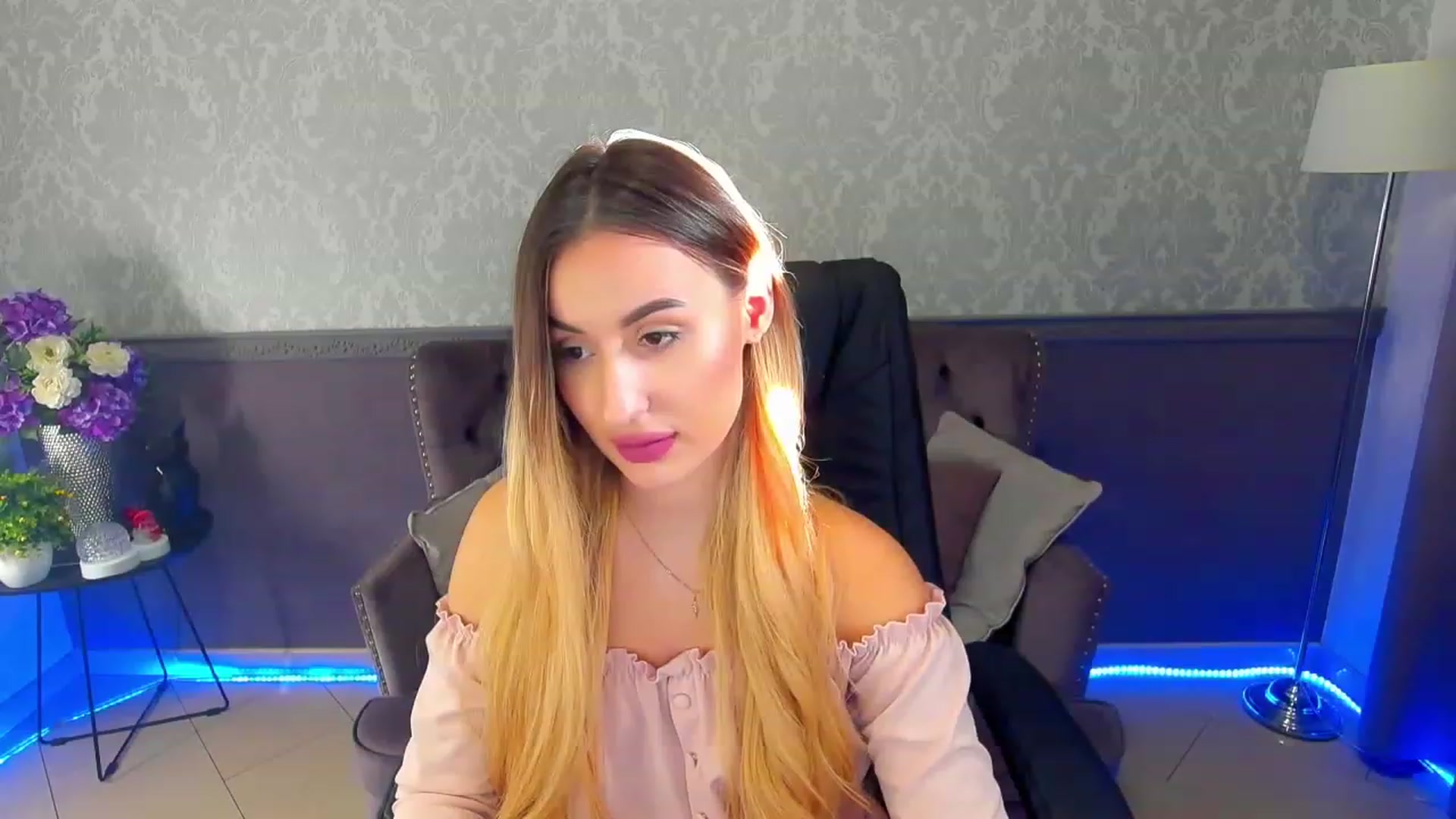 Gallery image thumbnail from LiaBrazzer's myfreecams stream on, 02/11/2023, 12:48 image 10 of 20