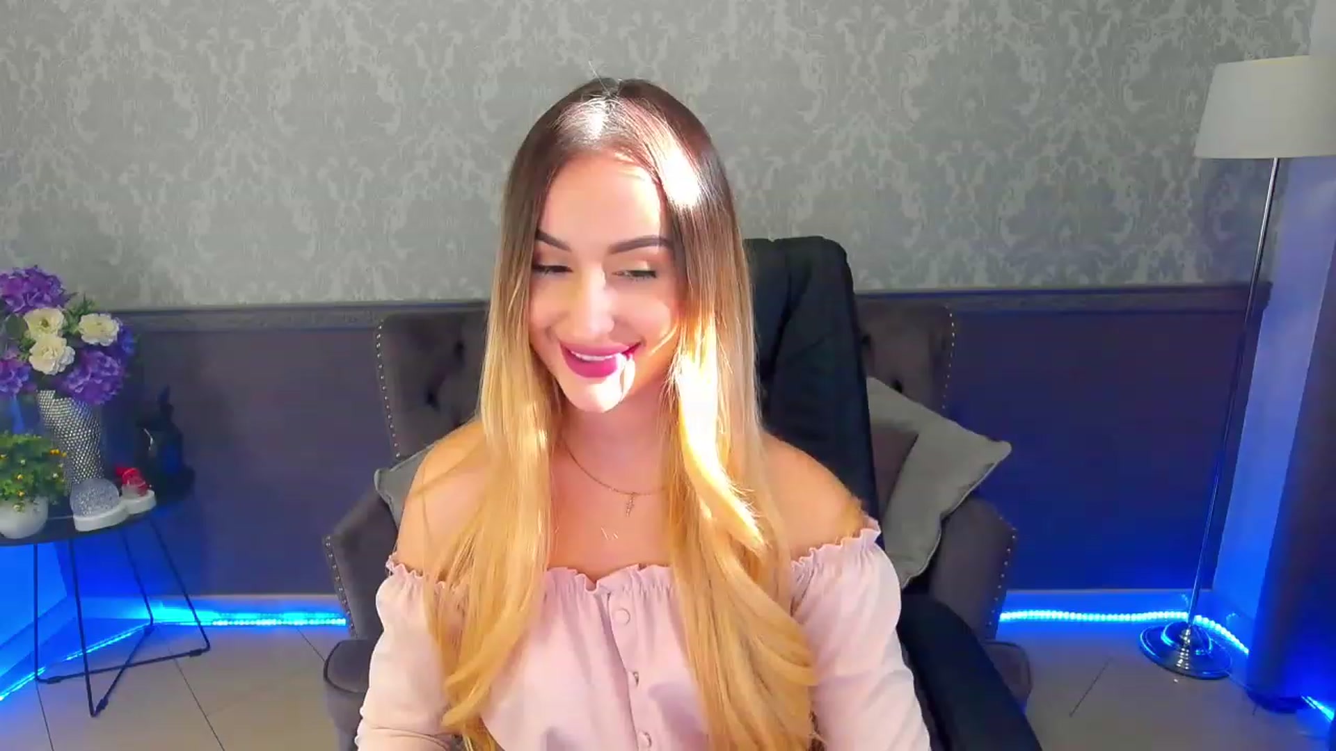 Gallery image thumbnail from LiaBrazzer's myfreecams stream on, 02/11/2023, 12:48 image 17 of 20
