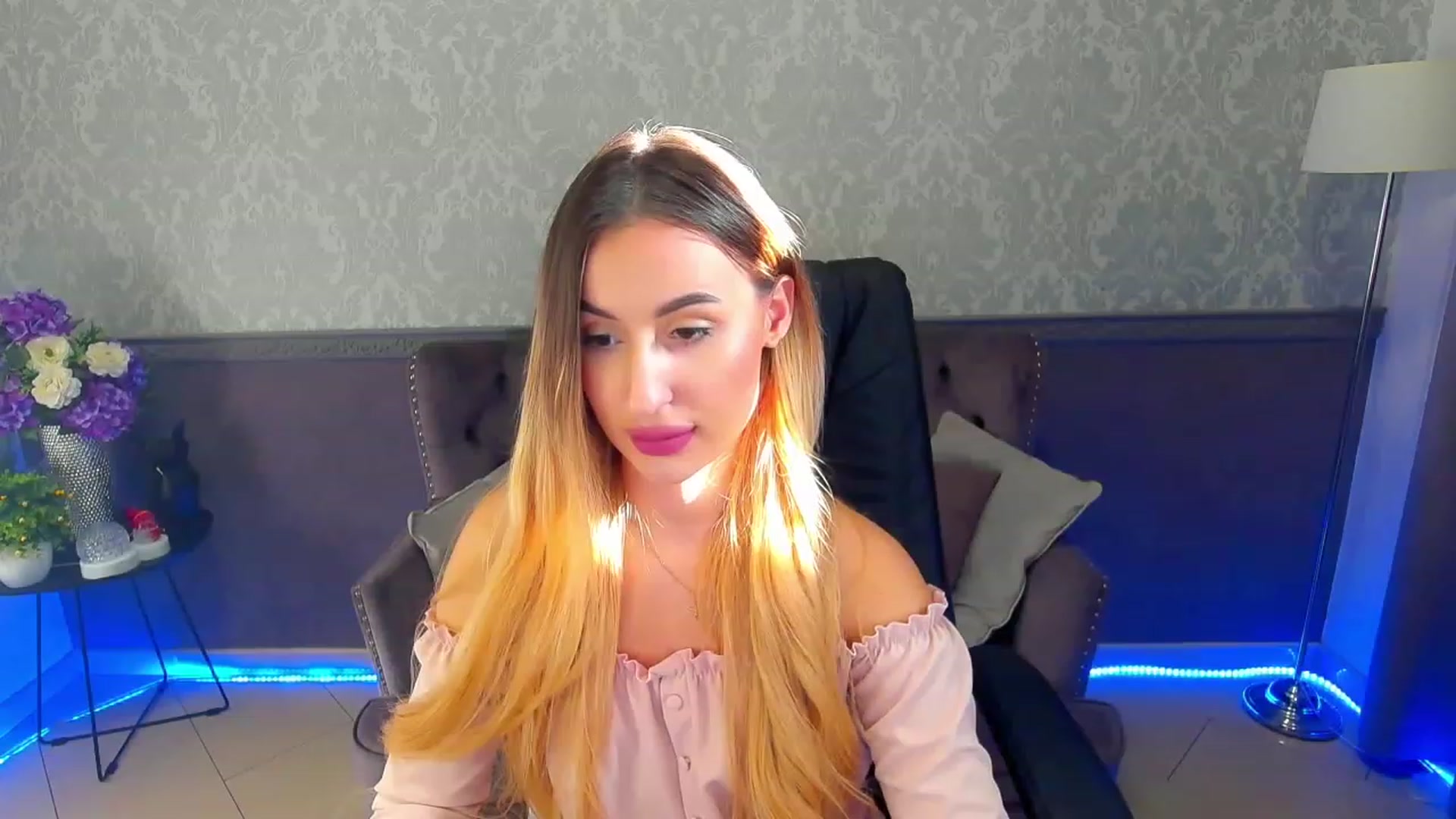 Gallery image thumbnail from LiaBrazzer's myfreecams stream on, 02/11/2023, 12:48 image 12 of 20