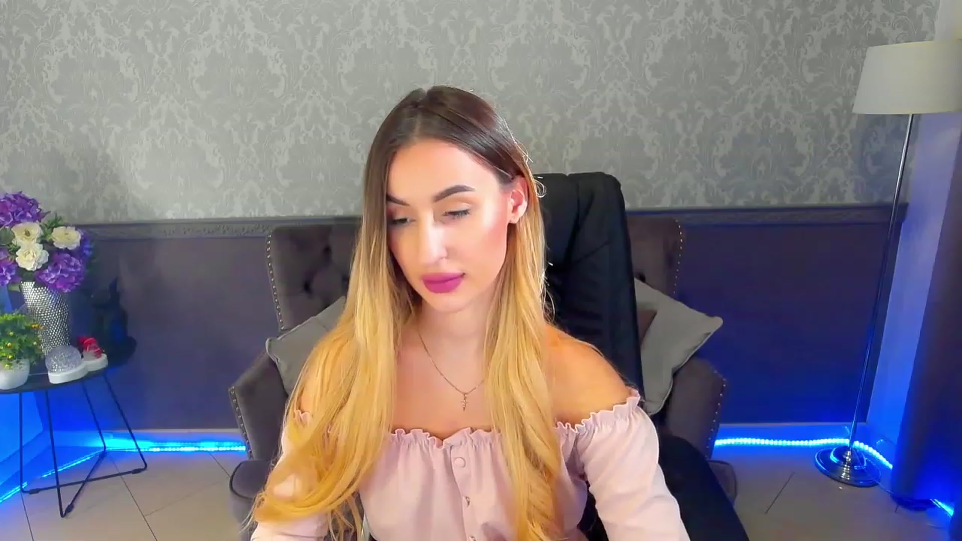 Gallery image thumbnail from LiaBrazzer's myfreecams stream on, 02/11/2023, 12:48 image 5 of 20