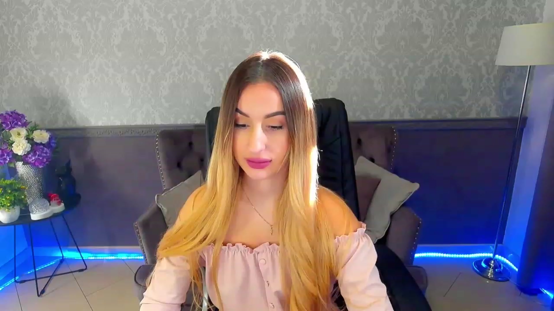 Gallery image thumbnail from LiaBrazzer's myfreecams stream on, 02/11/2023, 12:48 image 8 of 20