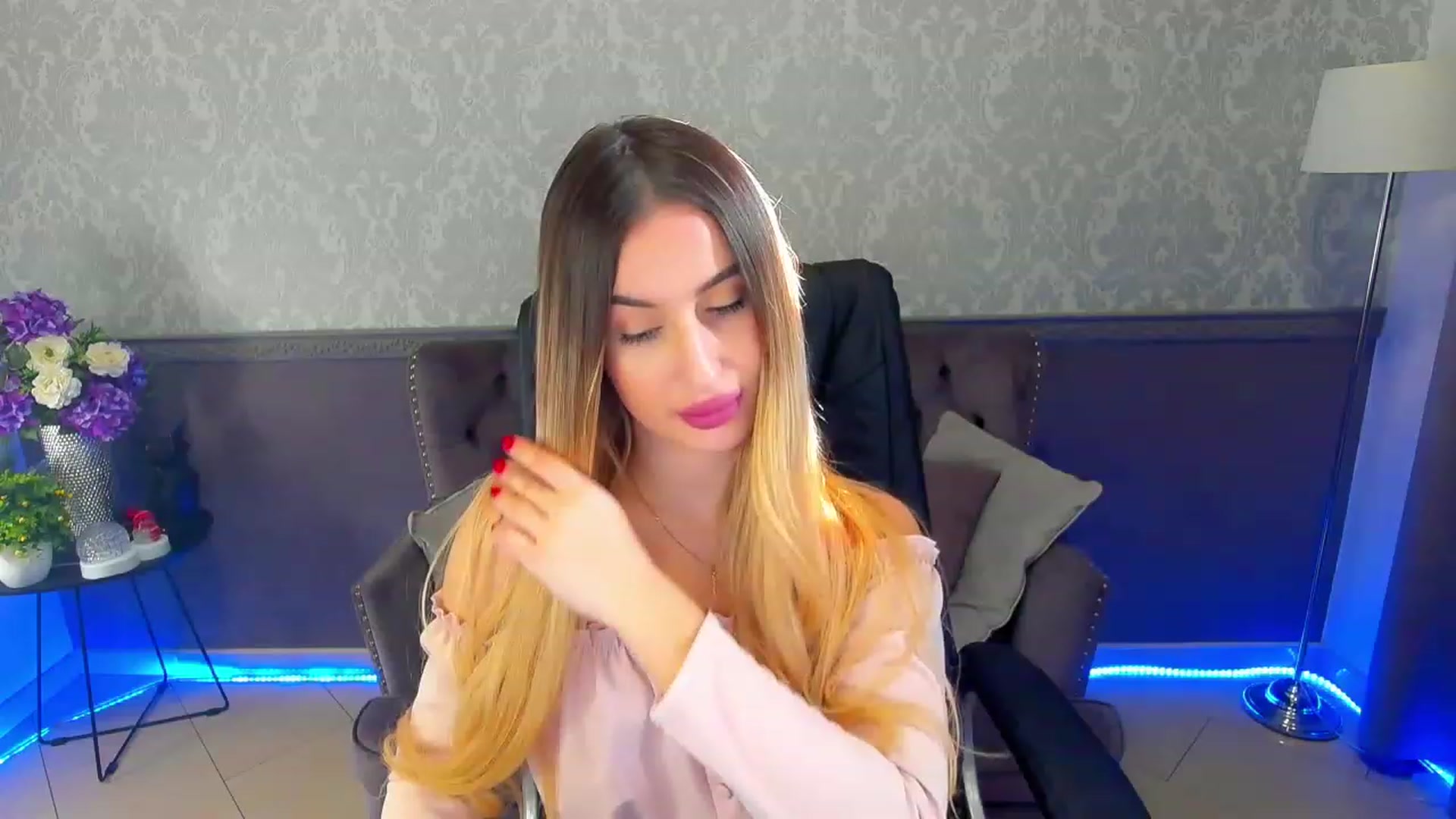 Gallery image thumbnail from LiaBrazzer's myfreecams stream on, 02/11/2023, 12:48 image 6 of 20