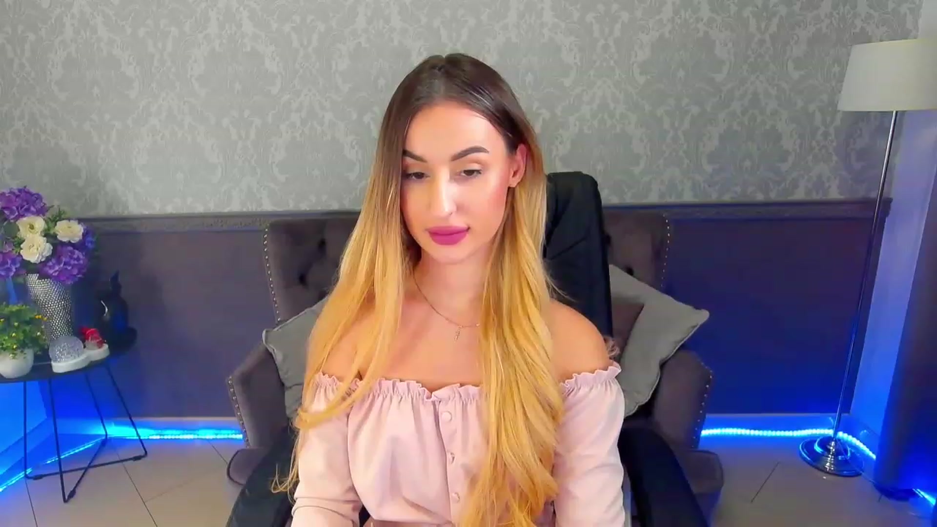 Gallery image thumbnail from LiaBrazzer's myfreecams stream on, 02/11/2023, 12:48 image 18 of 20
