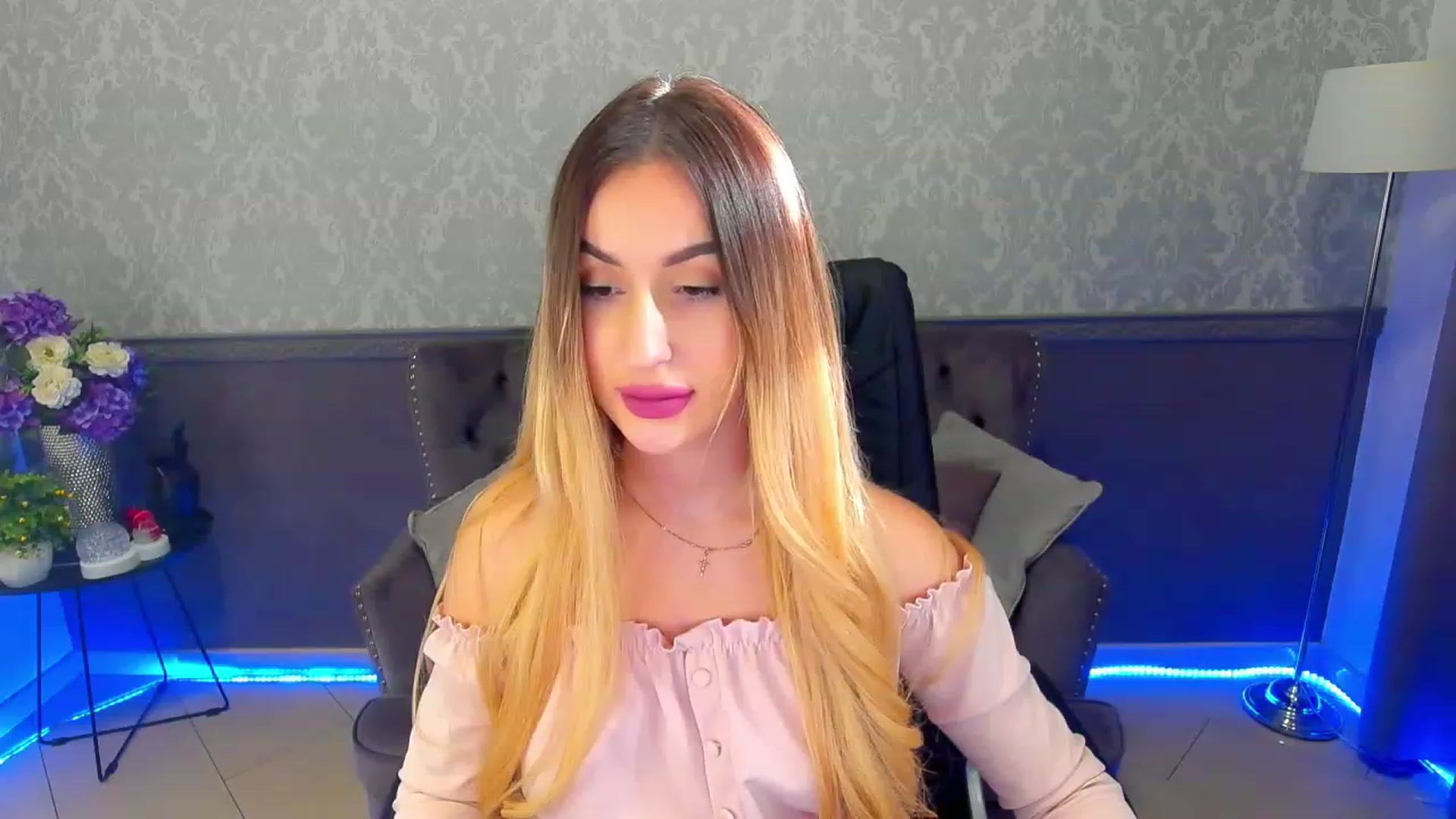 Gallery image thumbnail from LiaBrazzer's myfreecams stream on, 02/11/2023, 12:48 image 14 of 20