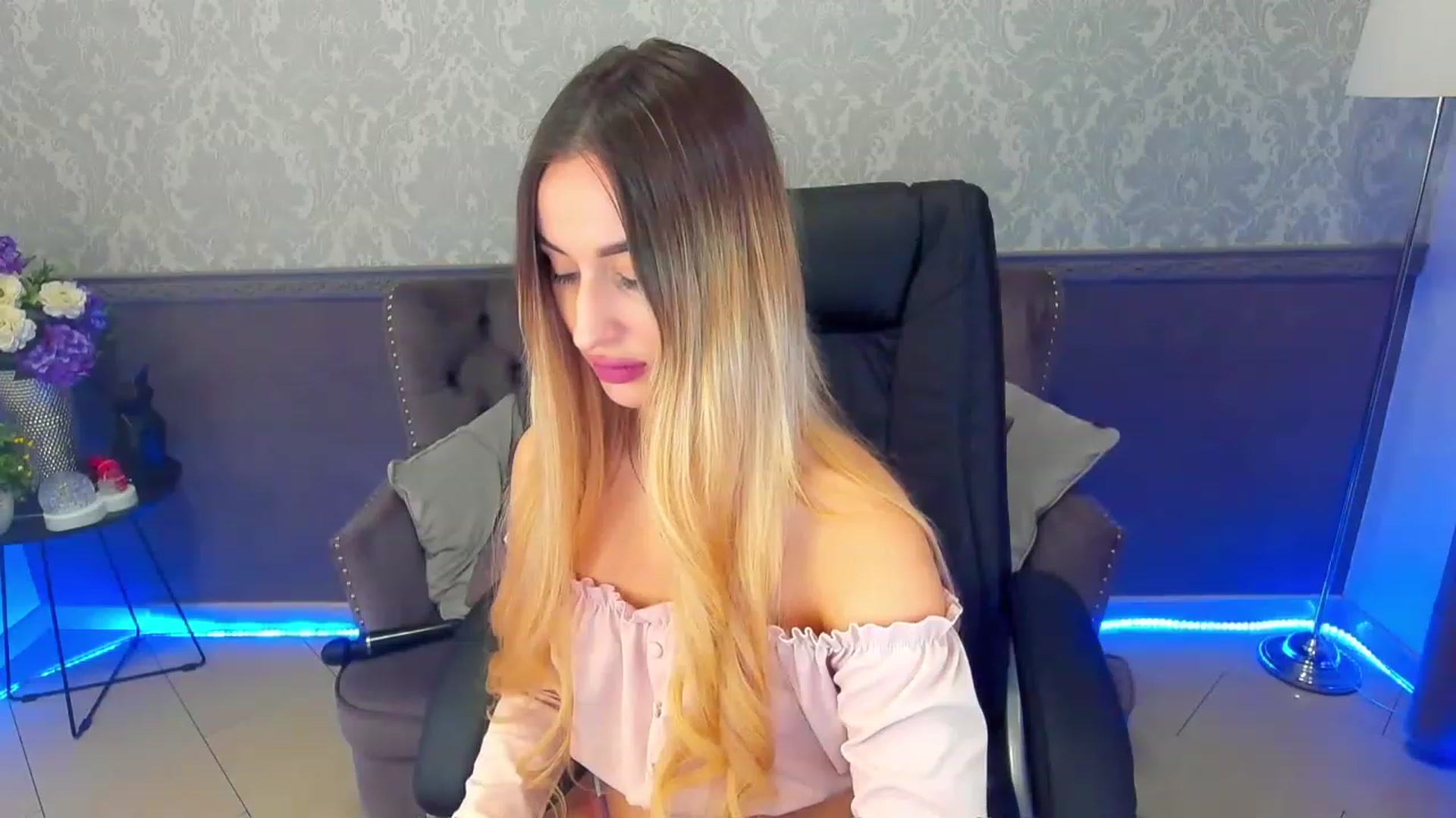 Gallery image thumbnail from LiaBrazzer's myfreecams stream on, 02/11/2023, 13:44 image 14 of 20