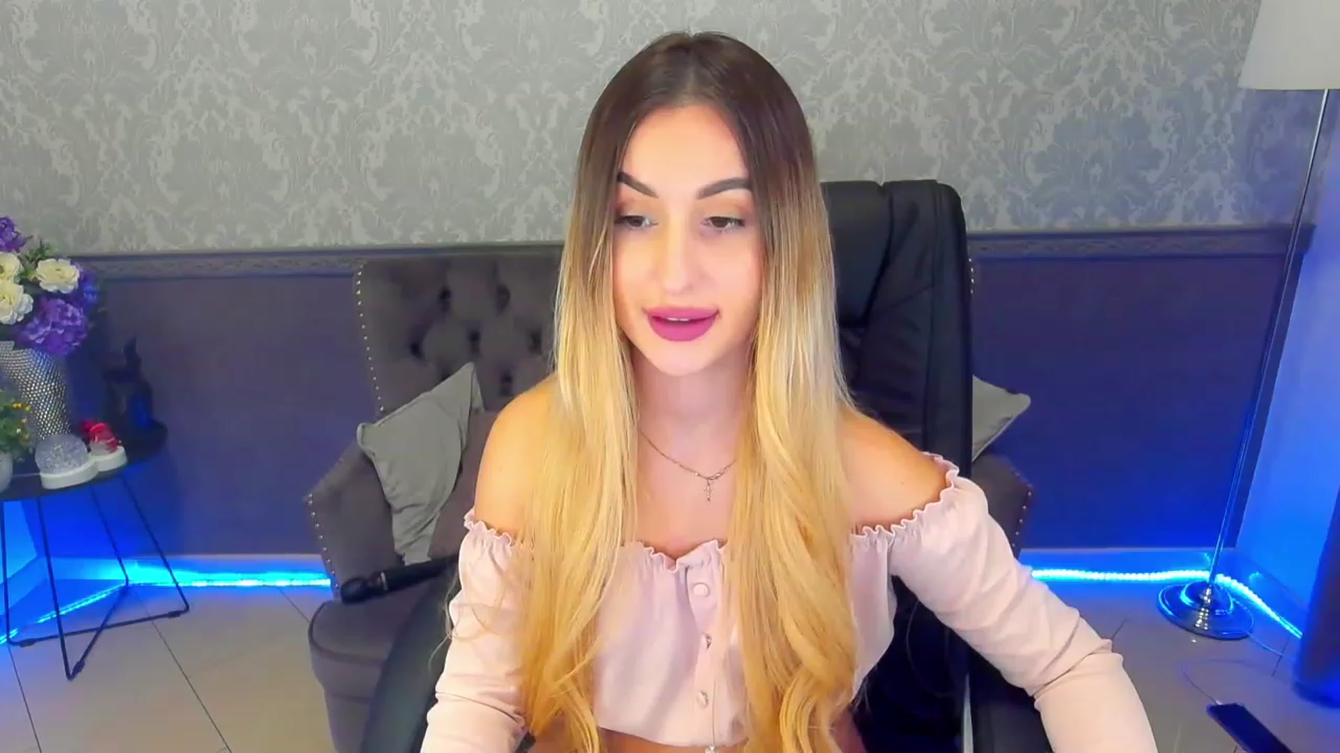 Gallery image thumbnail from LiaBrazzer's myfreecams stream on, 02/11/2023, 13:44 image 7 of 20
