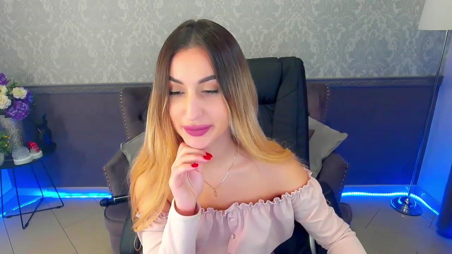 Gallery image thumbnail from LiaBrazzer's myfreecams stream on, 02/11/2023, 13:44 image 17 of 20