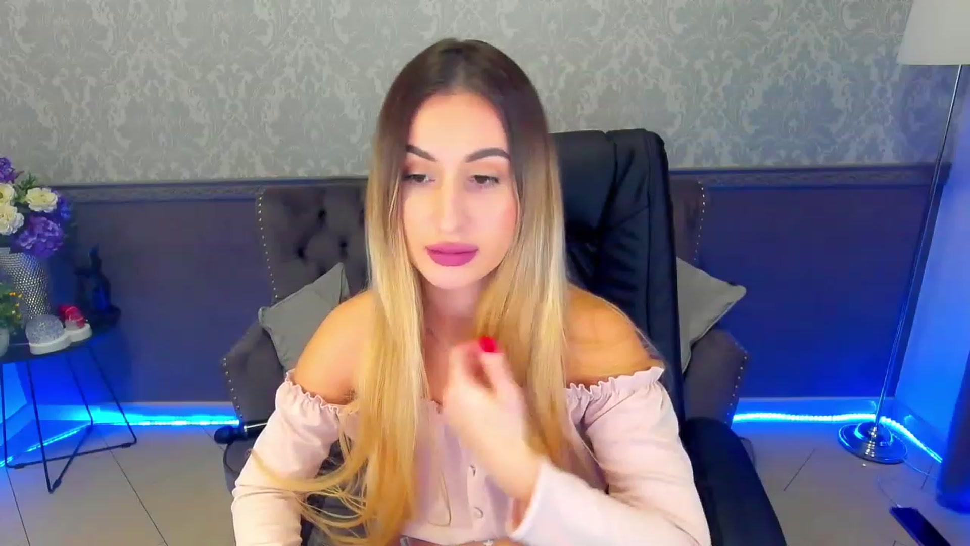 Gallery image thumbnail from LiaBrazzer's myfreecams stream on, 02/11/2023, 13:44 image 11 of 20