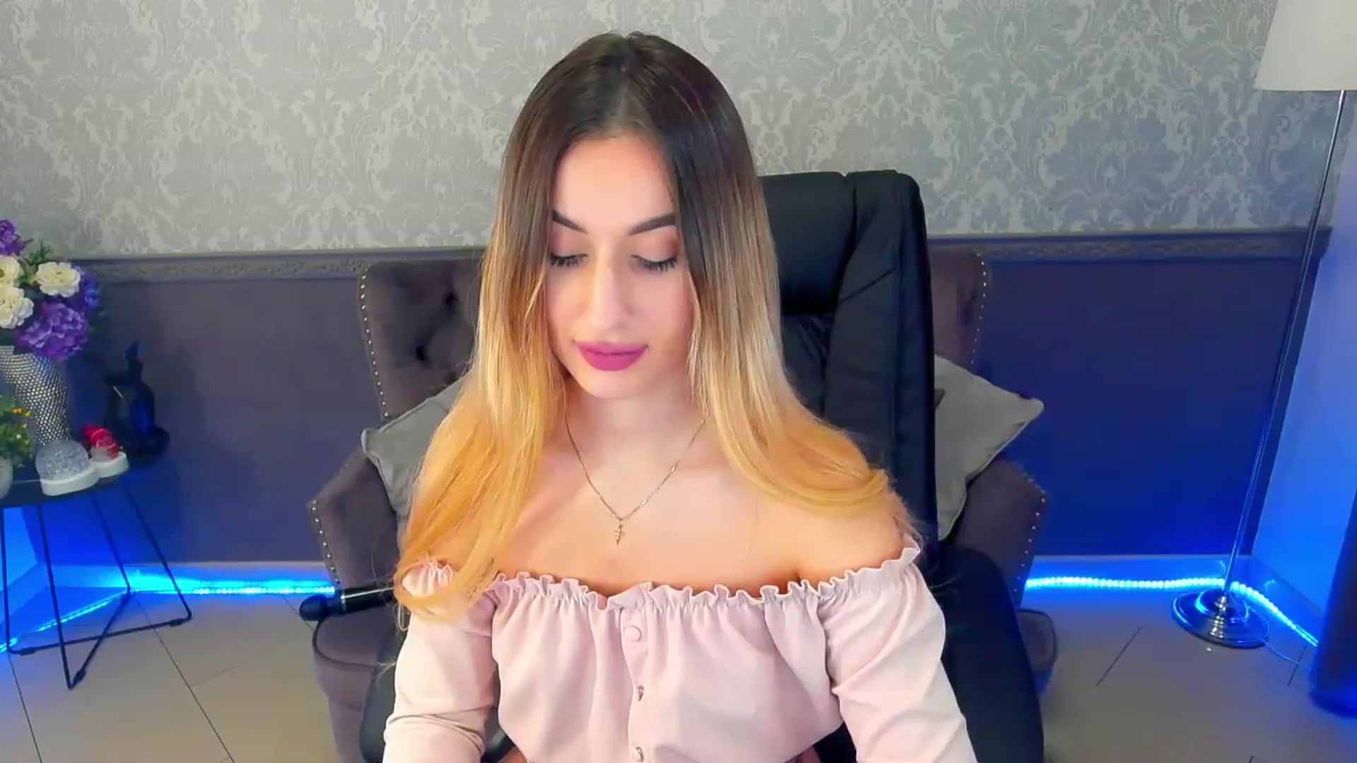 Gallery image thumbnail from LiaBrazzer's myfreecams stream on, 02/11/2023, 13:44 image 18 of 20