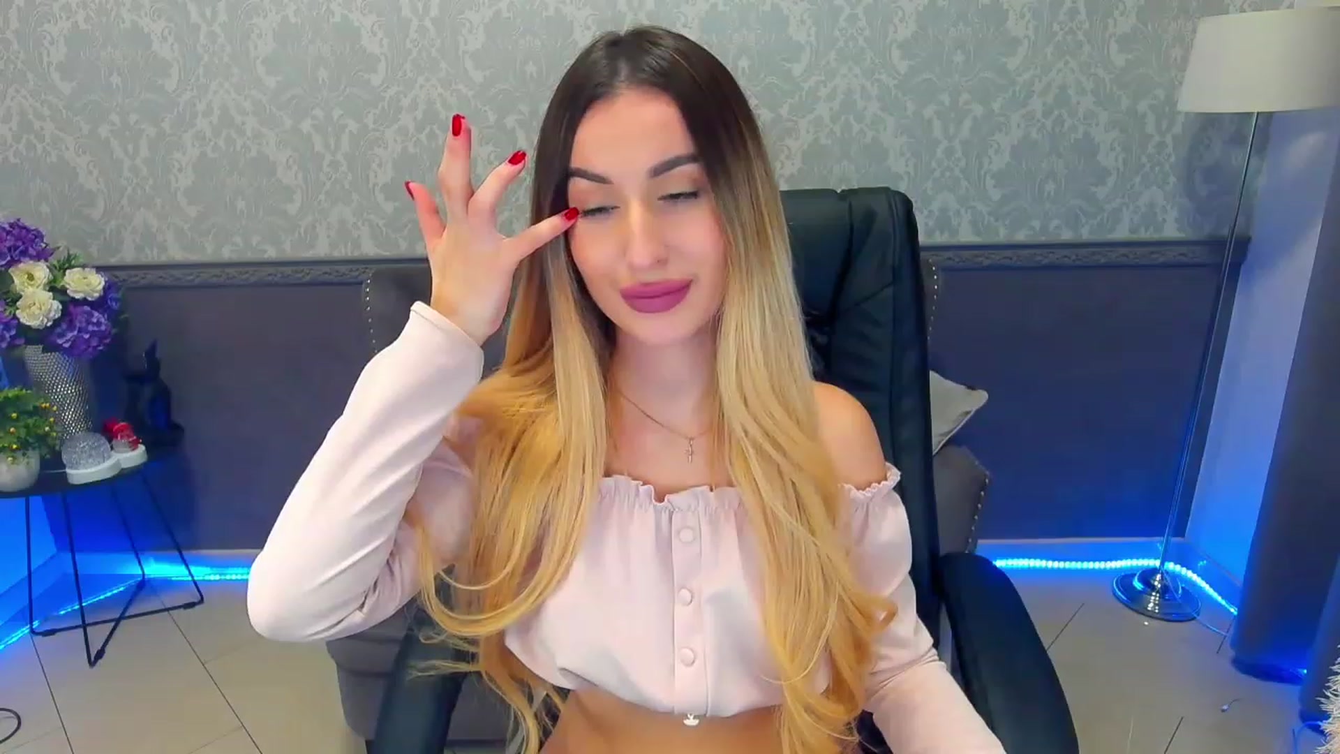 Gallery image thumbnail from LiaBrazzer's myfreecams stream on, 02/11/2023, 16:08 image 11 of 20
