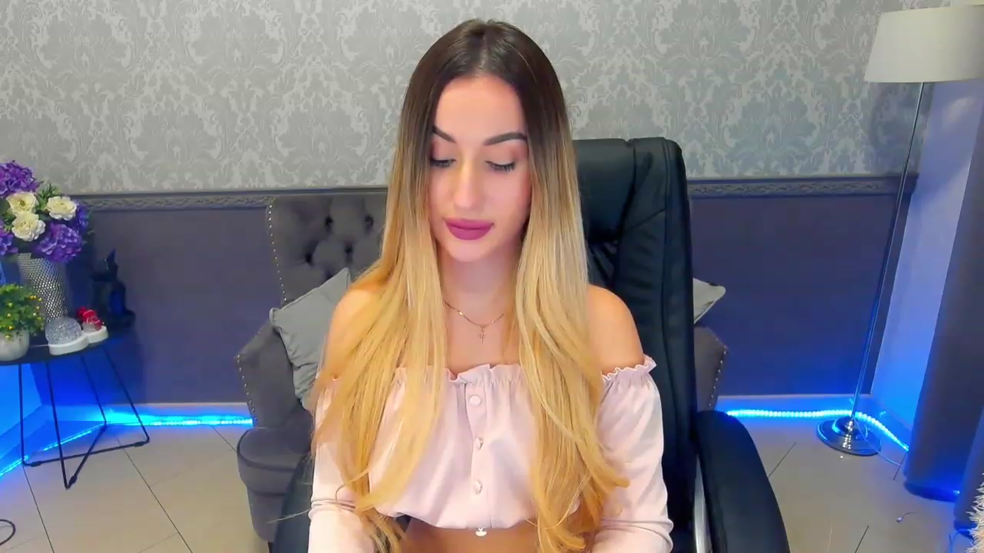 Gallery image thumbnail from LiaBrazzer's myfreecams stream on, 02/11/2023, 16:08 image 12 of 20