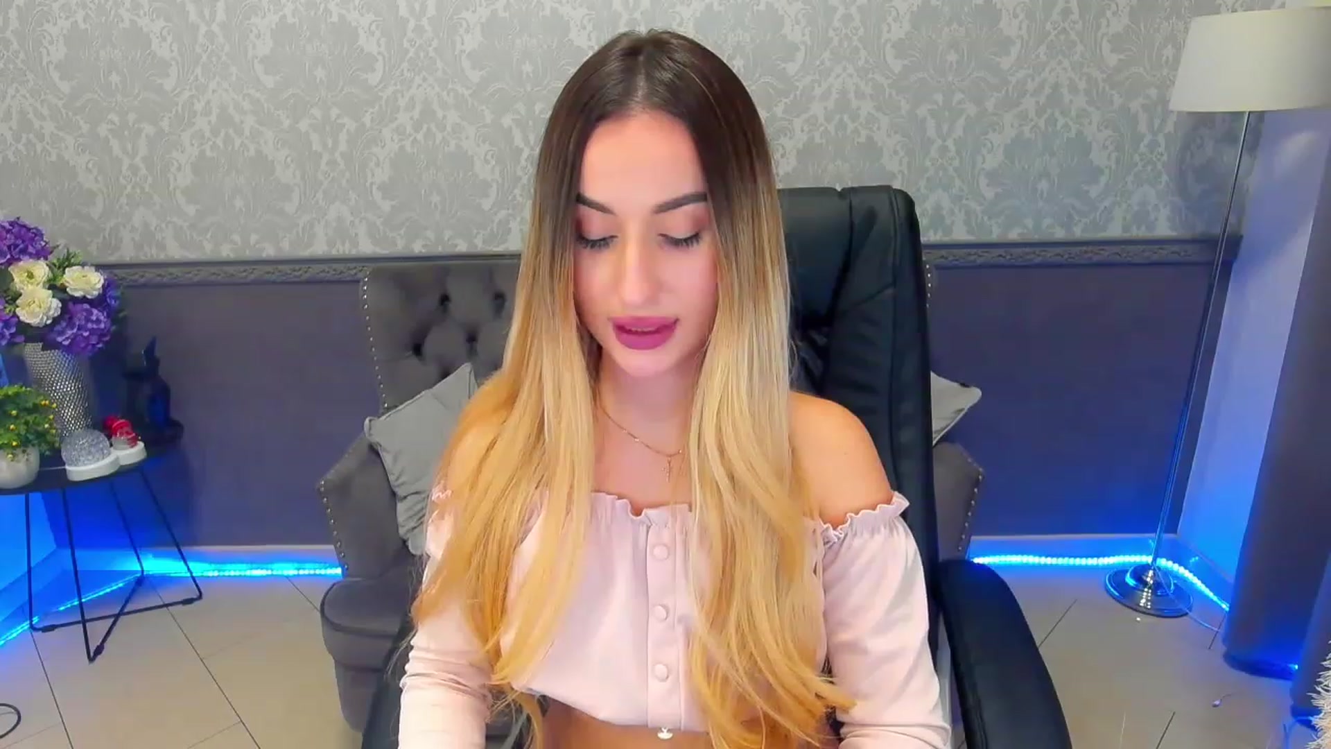 Gallery image thumbnail from LiaBrazzer's myfreecams stream on, 02/11/2023, 16:08 image 13 of 20