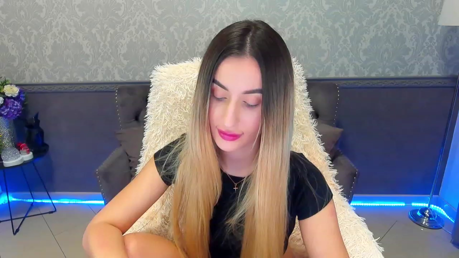 Gallery image thumbnail from LiaBrazzer's myfreecams stream on, 02/12/2023, 11:35 image 10 of 20