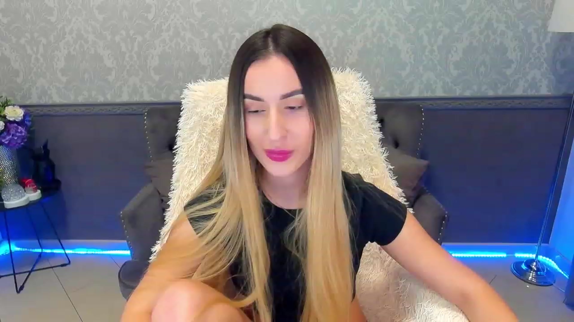 Gallery image thumbnail from LiaBrazzer's myfreecams stream on, 02/12/2023, 11:35 image 2 of 20