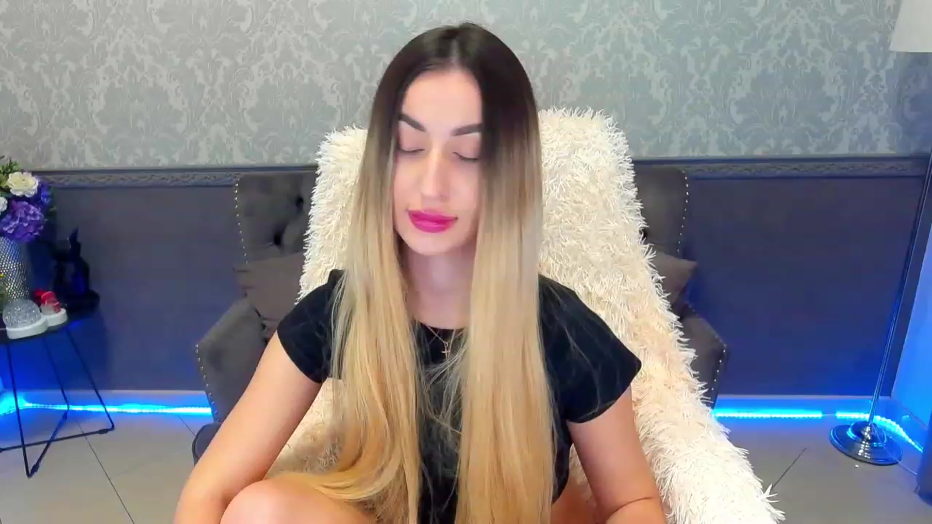 Gallery image thumbnail from LiaBrazzer's myfreecams stream on, 02/12/2023, 11:35 image 16 of 20