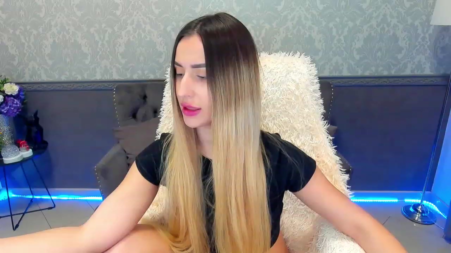 Gallery image thumbnail from LiaBrazzer's myfreecams stream on, 02/12/2023, 11:35 image 18 of 20