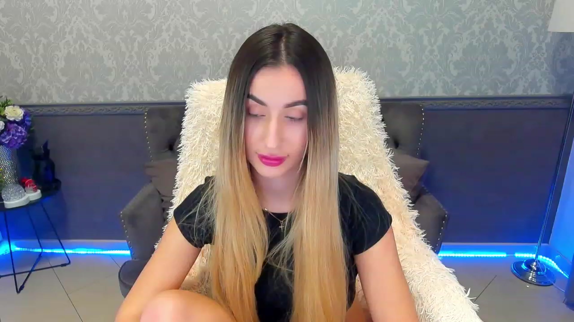 Gallery image thumbnail from LiaBrazzer's myfreecams stream on, 02/12/2023, 11:35 image 12 of 20