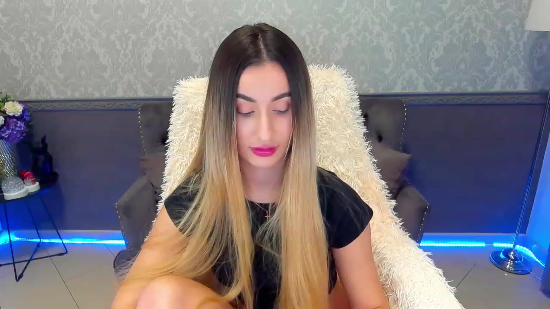 Gallery image thumbnail from LiaBrazzer's myfreecams stream on, 02/12/2023, 11:35 image 3 of 20