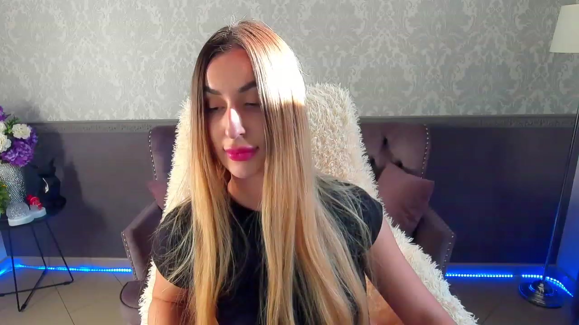 Gallery image thumbnail from LiaBrazzer's myfreecams stream on, 02/12/2023, 14:03 image 16 of 20