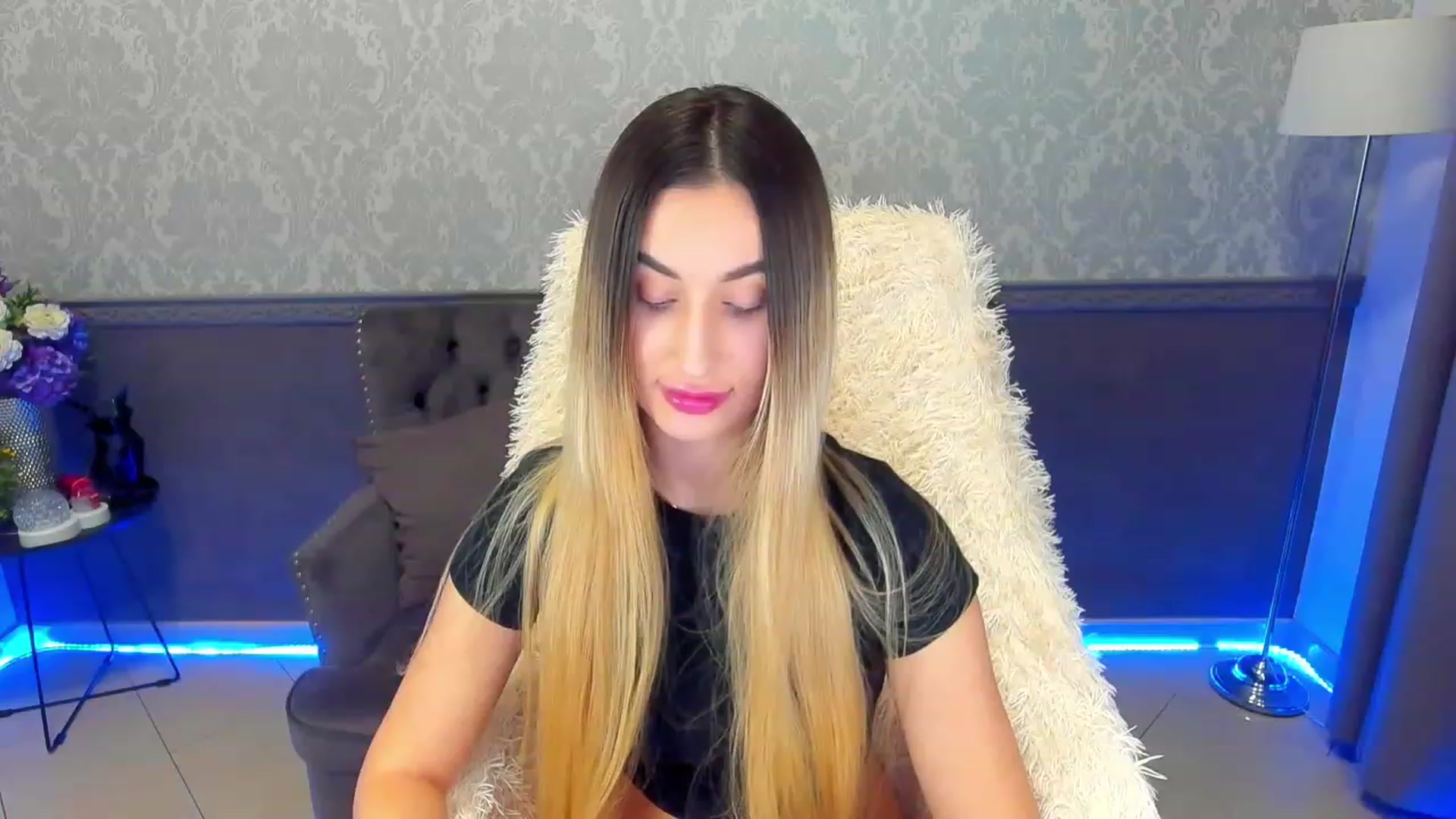 Gallery image thumbnail from LiaBrazzer's myfreecams stream on, 02/12/2023, 17:03 image 6 of 20