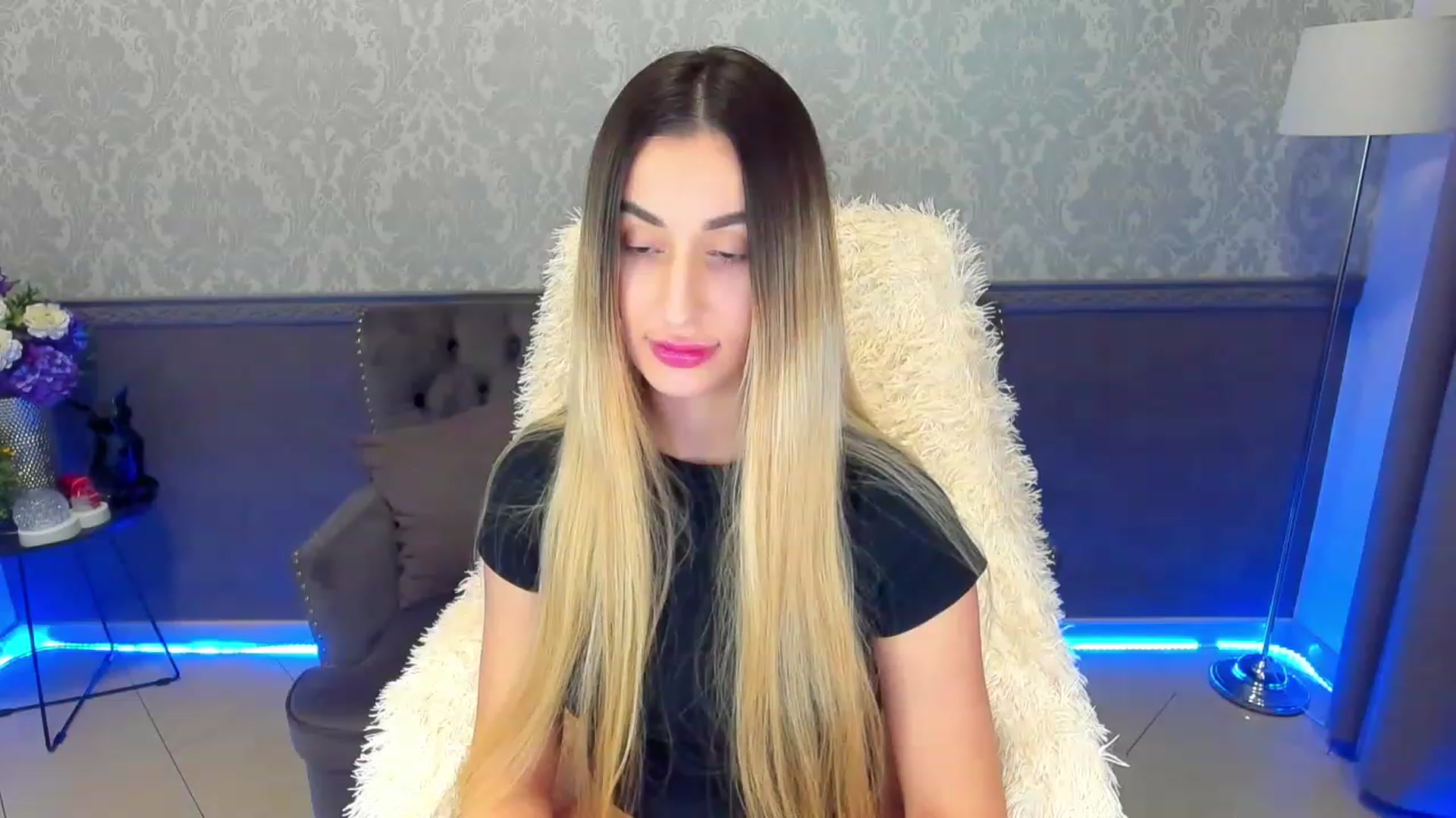 Gallery image thumbnail from LiaBrazzer's myfreecams stream on, 02/12/2023, 17:03 image 1 of 20
