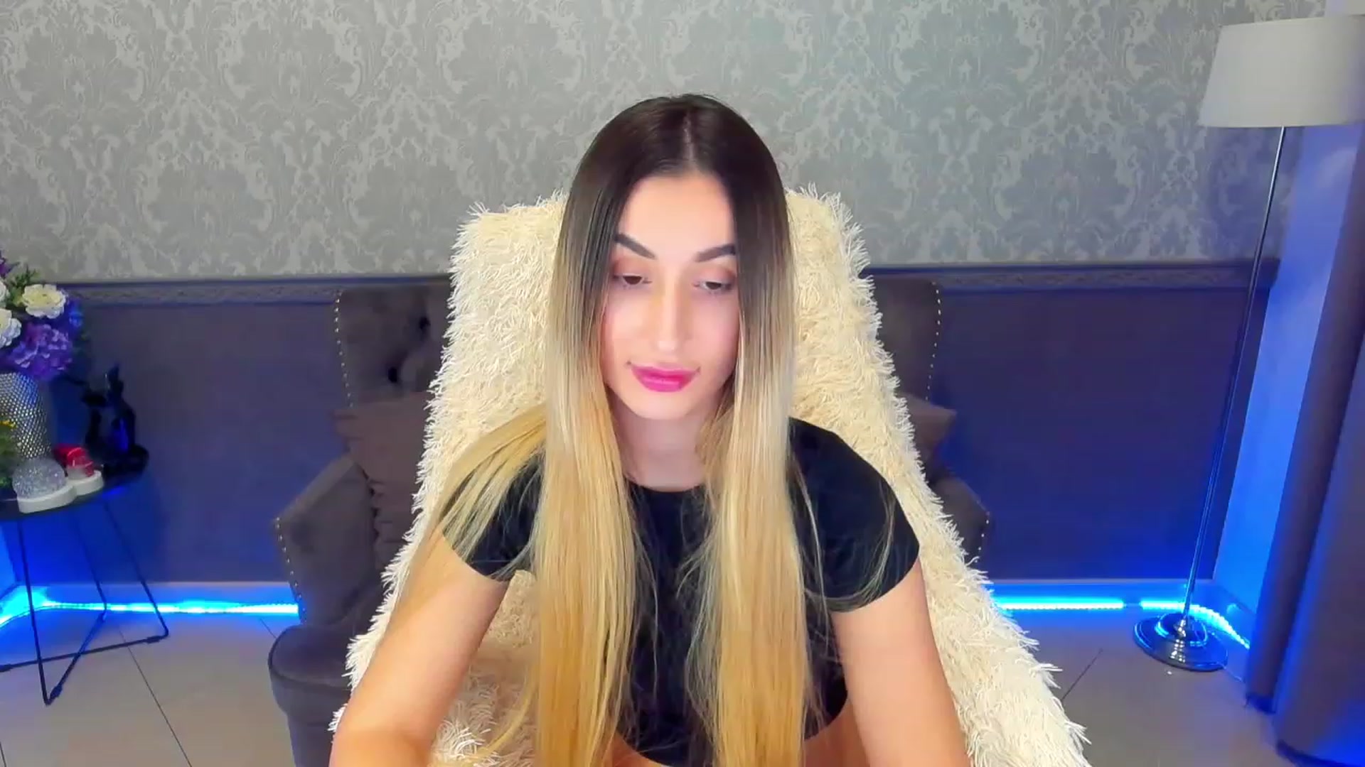 Gallery image thumbnail from LiaBrazzer's myfreecams stream on, 02/12/2023, 17:03 image 14 of 20