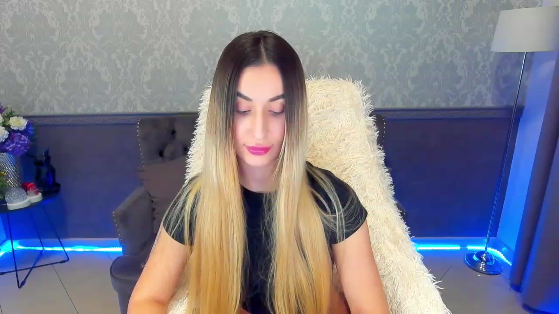 Gallery image thumbnail from LiaBrazzer's myfreecams stream on, 02/12/2023, 17:03 image 5 of 20