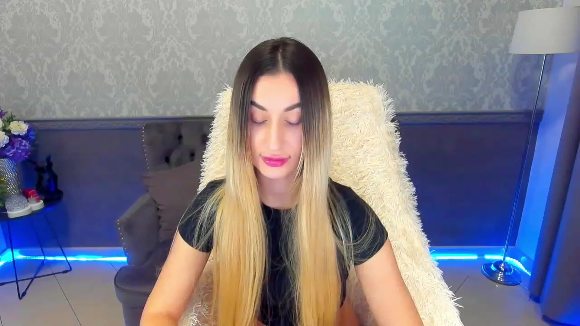 Gallery image thumbnail from LiaBrazzer's myfreecams stream on, 02/12/2023, 17:03 image 7 of 20