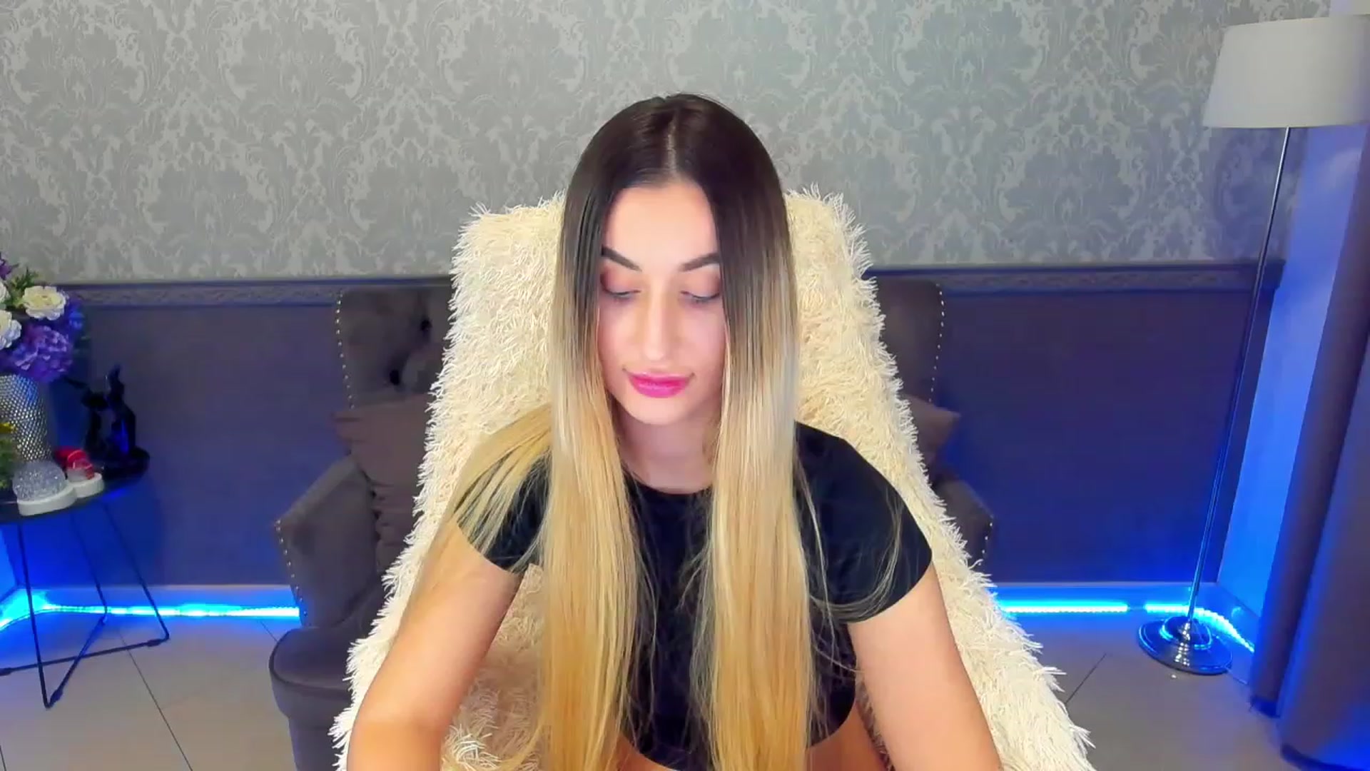 Gallery image thumbnail from LiaBrazzer's myfreecams stream on, 02/12/2023, 17:03 image 15 of 20