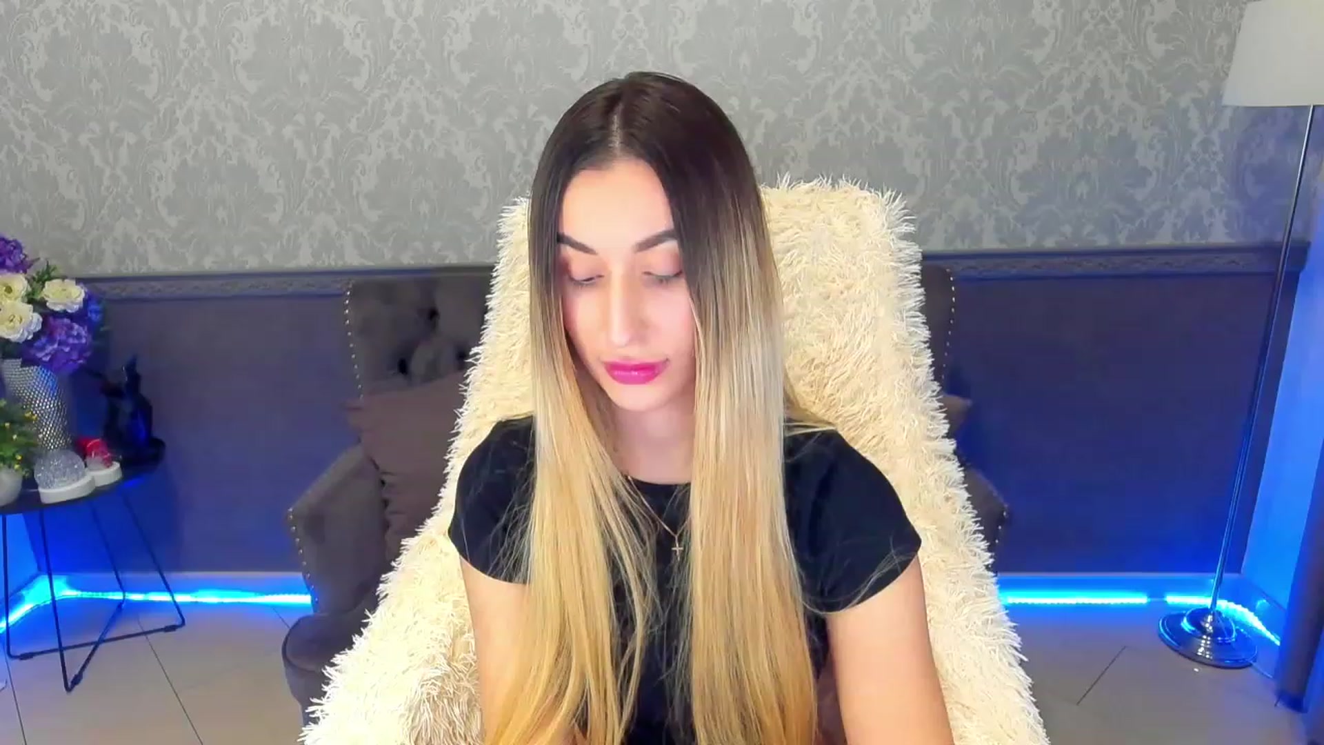 Gallery image thumbnail from LiaBrazzer's myfreecams stream on, 02/12/2023, 17:52 image 7 of 20