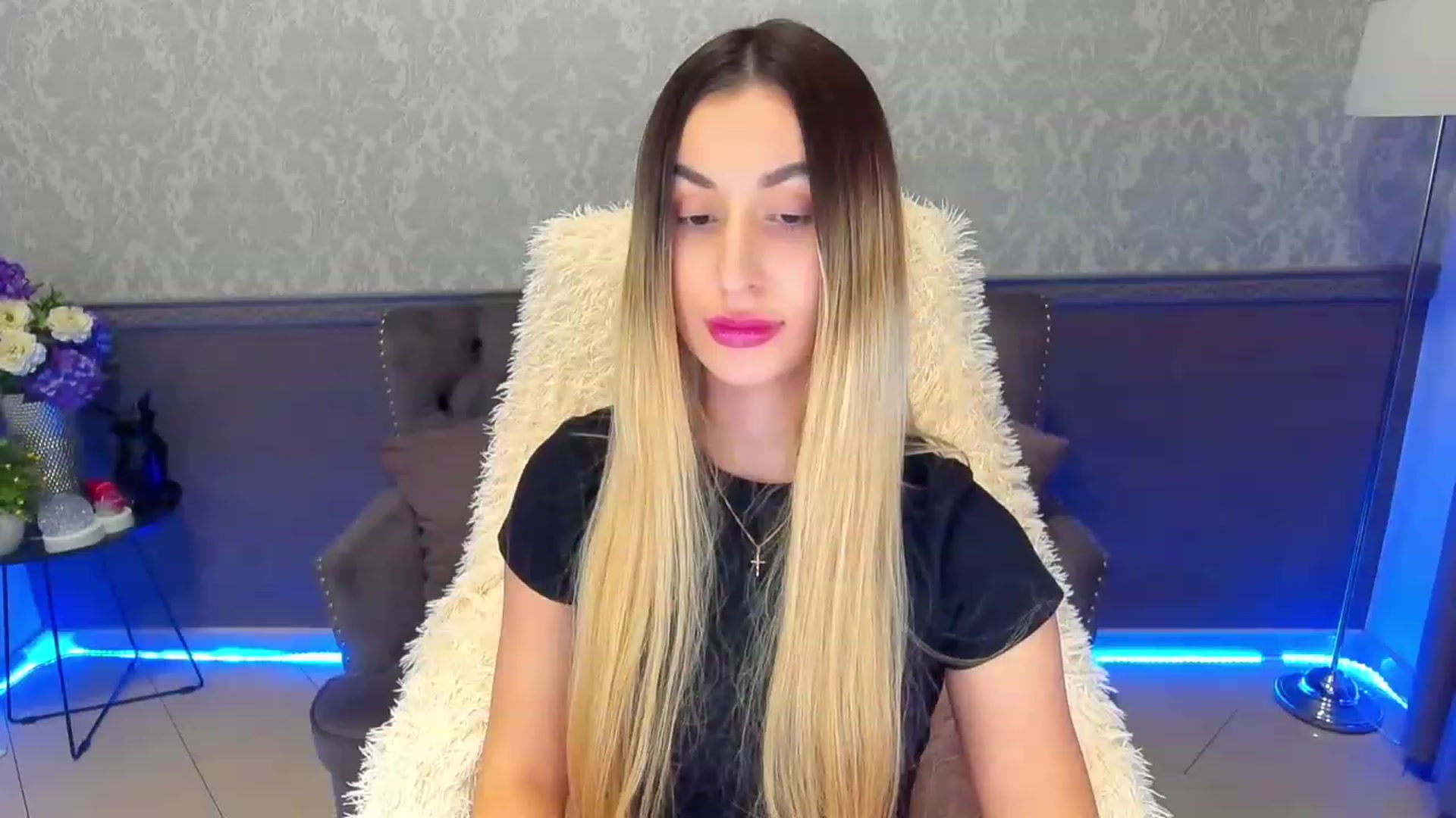 Gallery image thumbnail from LiaBrazzer's myfreecams stream on, 02/12/2023, 17:52 image 13 of 20