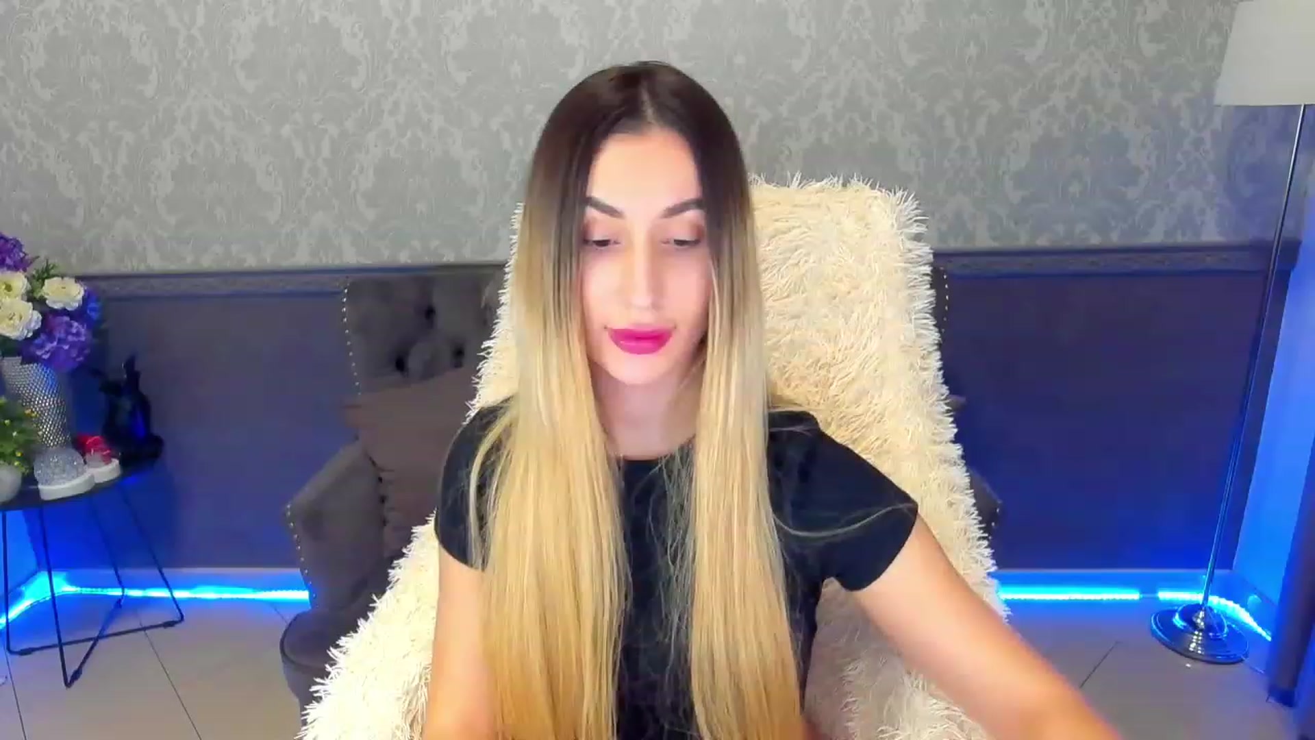 Gallery image thumbnail from LiaBrazzer's myfreecams stream on, 02/12/2023, 17:52 image 2 of 20