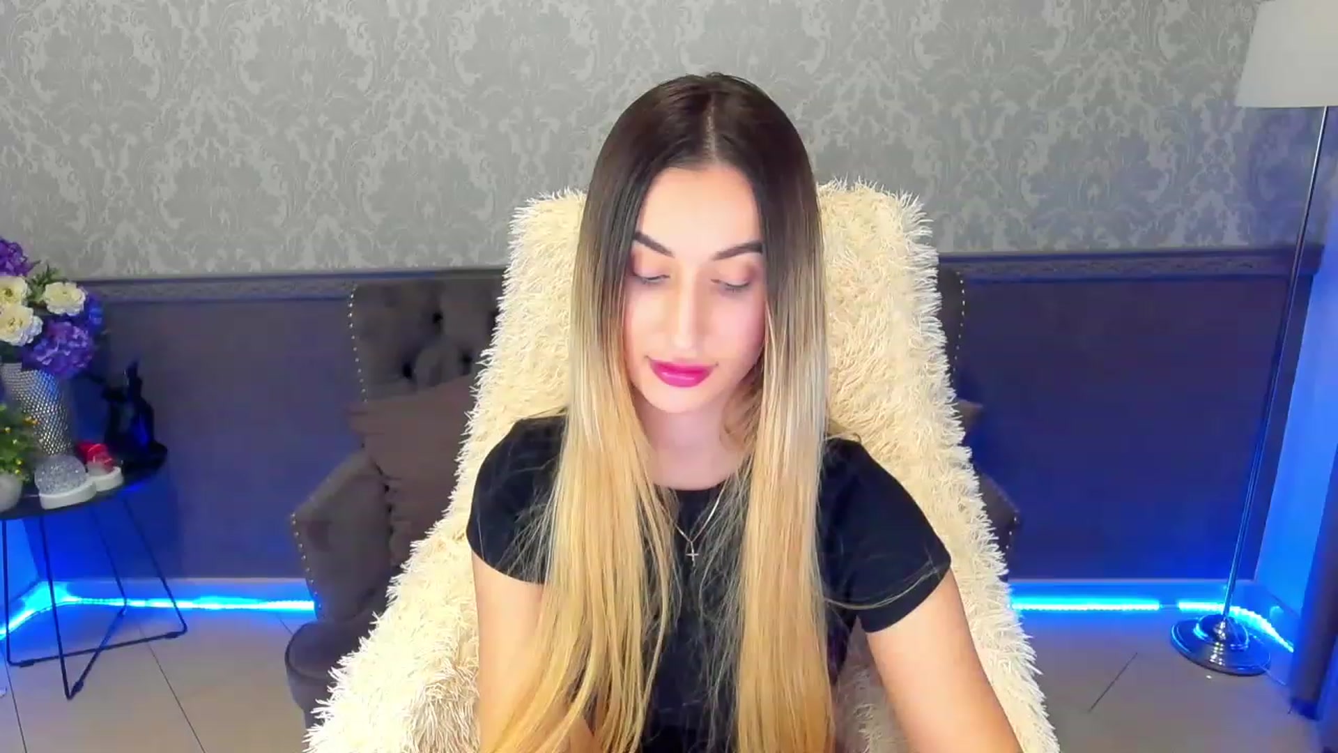Gallery image thumbnail from LiaBrazzer's myfreecams stream on, 02/12/2023, 17:52 image 6 of 20