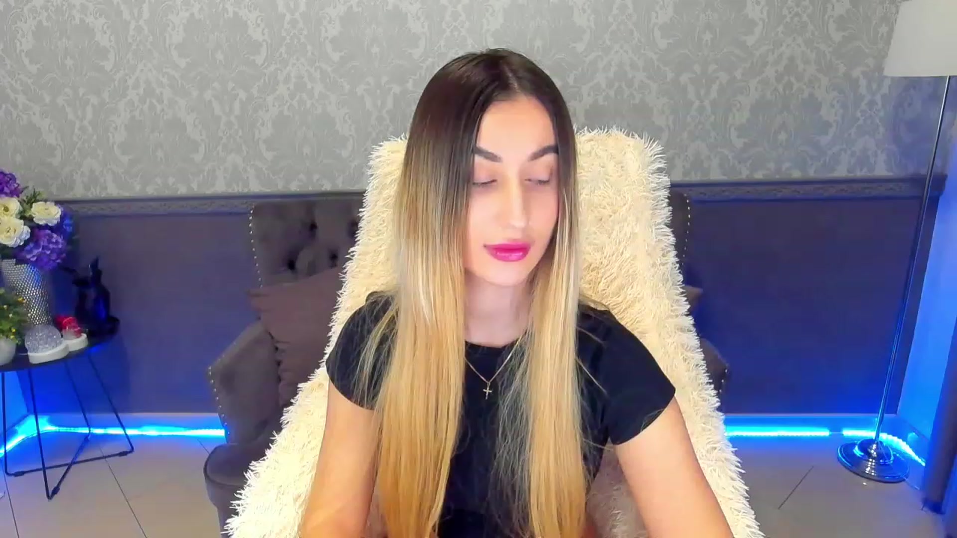 Gallery image thumbnail from LiaBrazzer's myfreecams stream on, 02/12/2023, 17:52 image 18 of 20