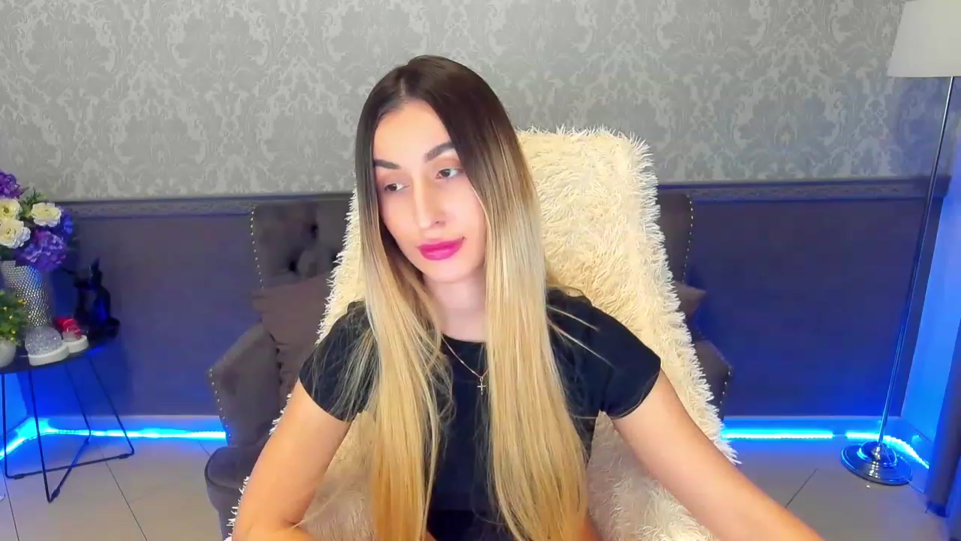 Gallery image thumbnail from LiaBrazzer's myfreecams stream on, 02/12/2023, 17:52 image 17 of 20