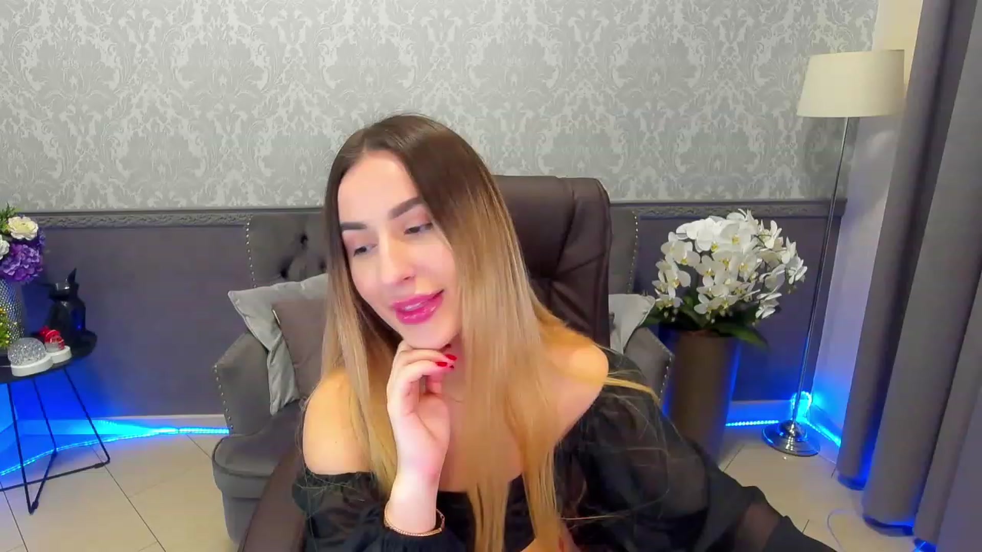 Gallery image thumbnail from LiaBrazzer's myfreecams stream on, 02/14/2023, 15:08 image 7 of 20
